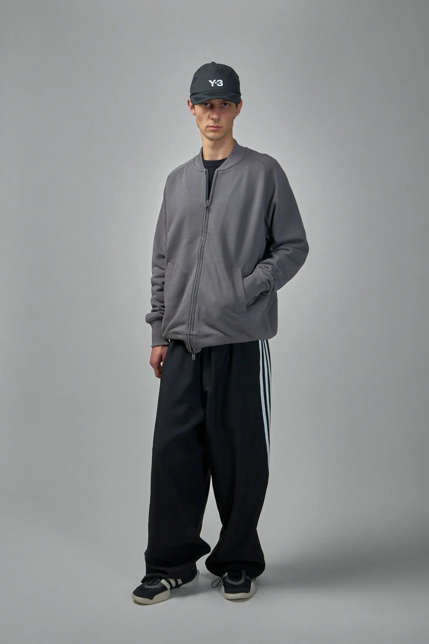 M Track Top Granit - Image 5