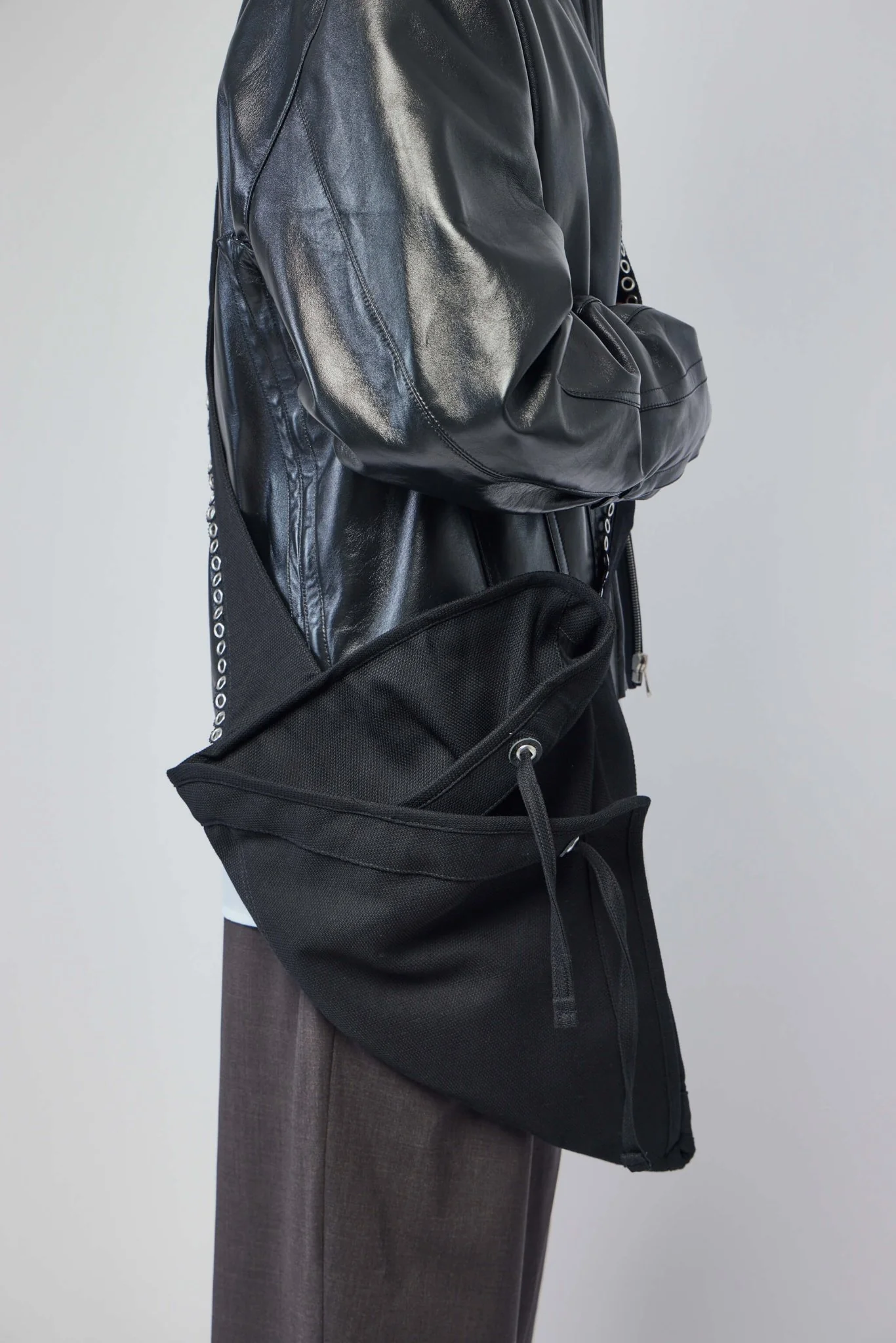 Kest Pouch Bag - Image 5