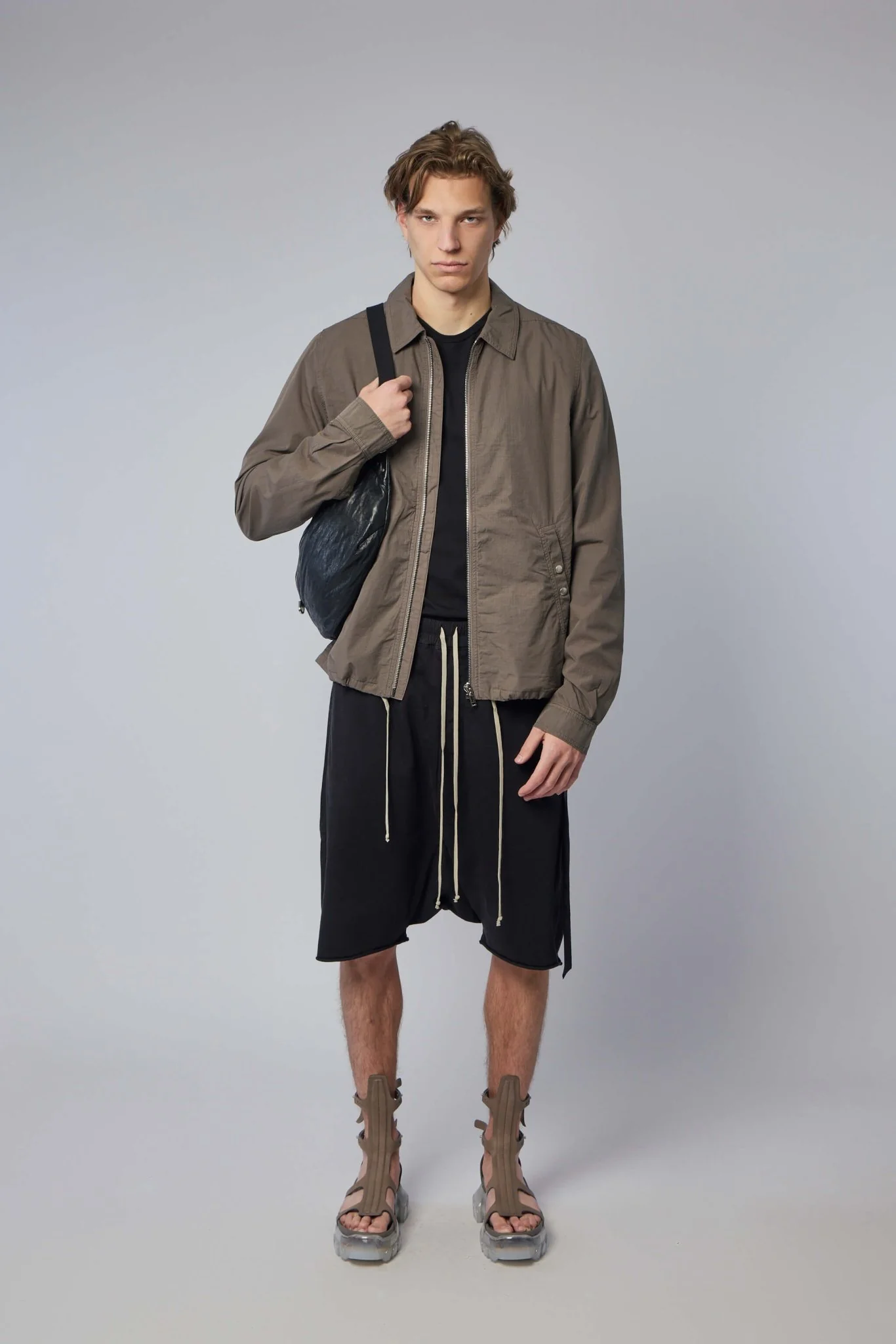 Drawstring Pods Knit Shorts - Image 6