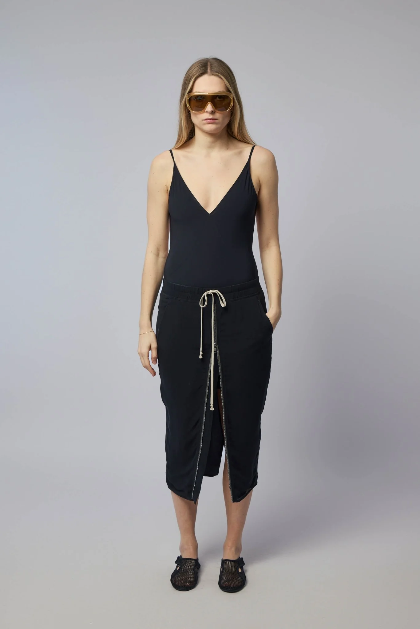 Deep V Bather - Image 7