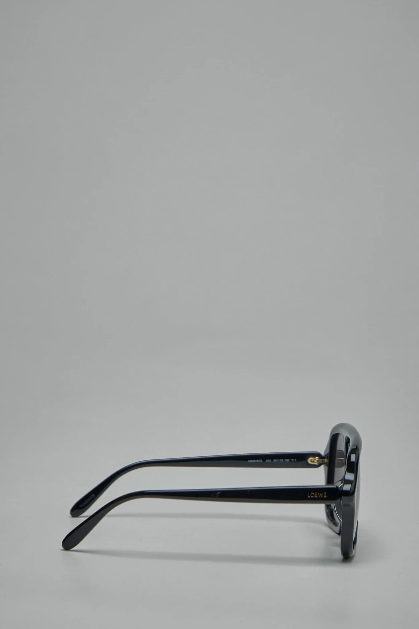 Slim Pilot Sunglasses - Image 3