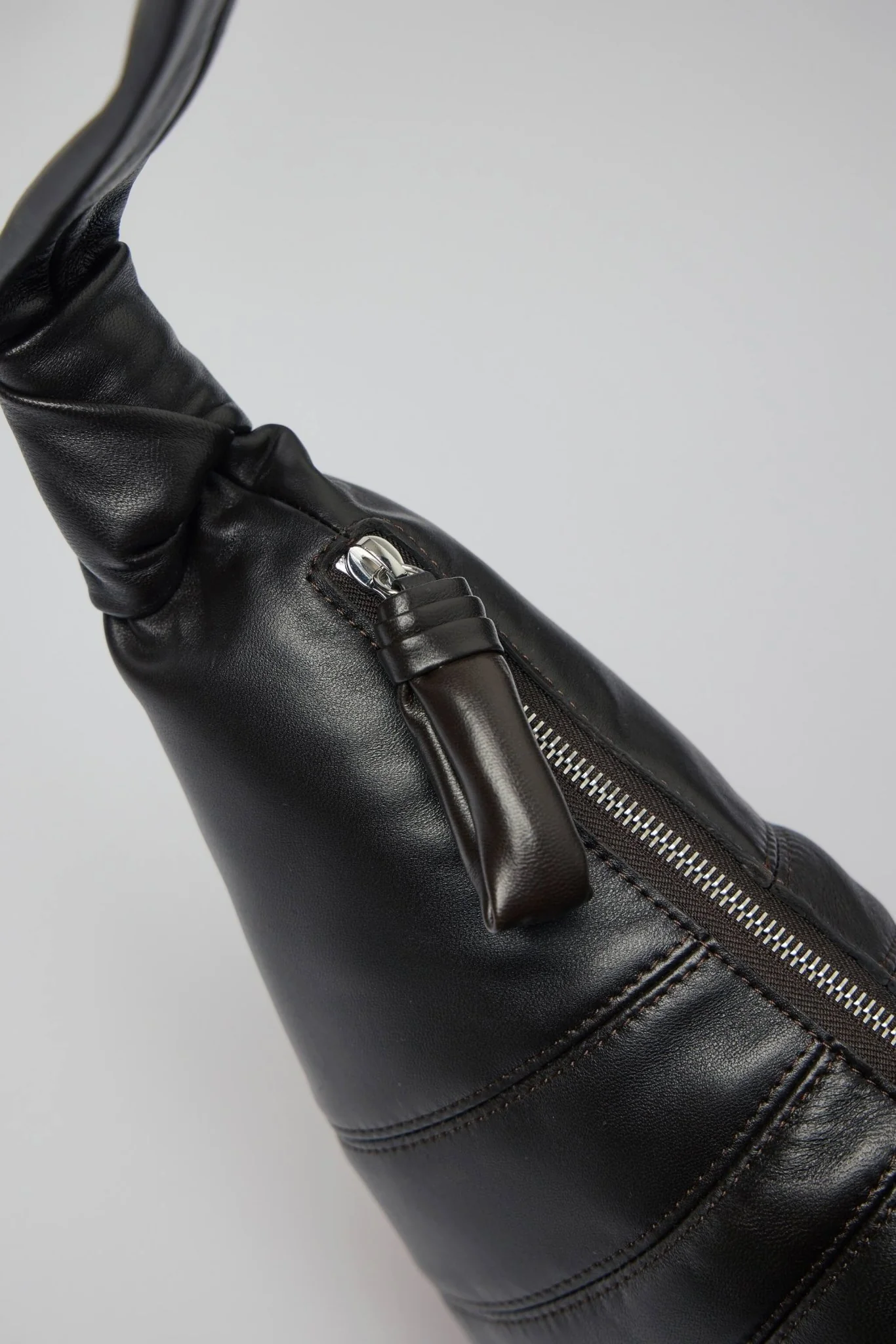 Medium Croissant Bag Unisex - Image 4