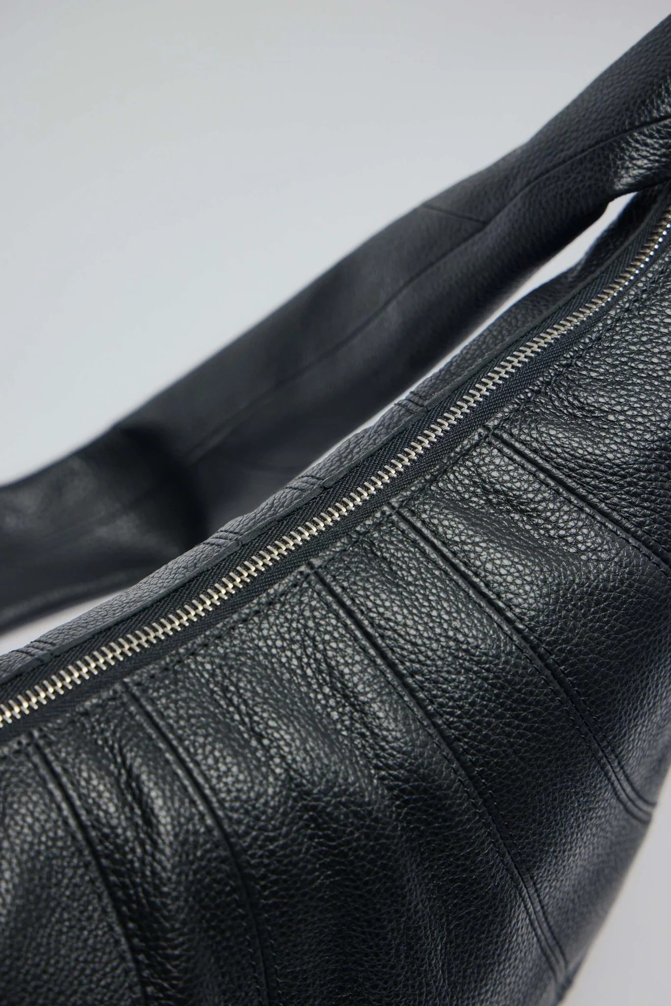Medium Croissant Bag Unisex - Image 5