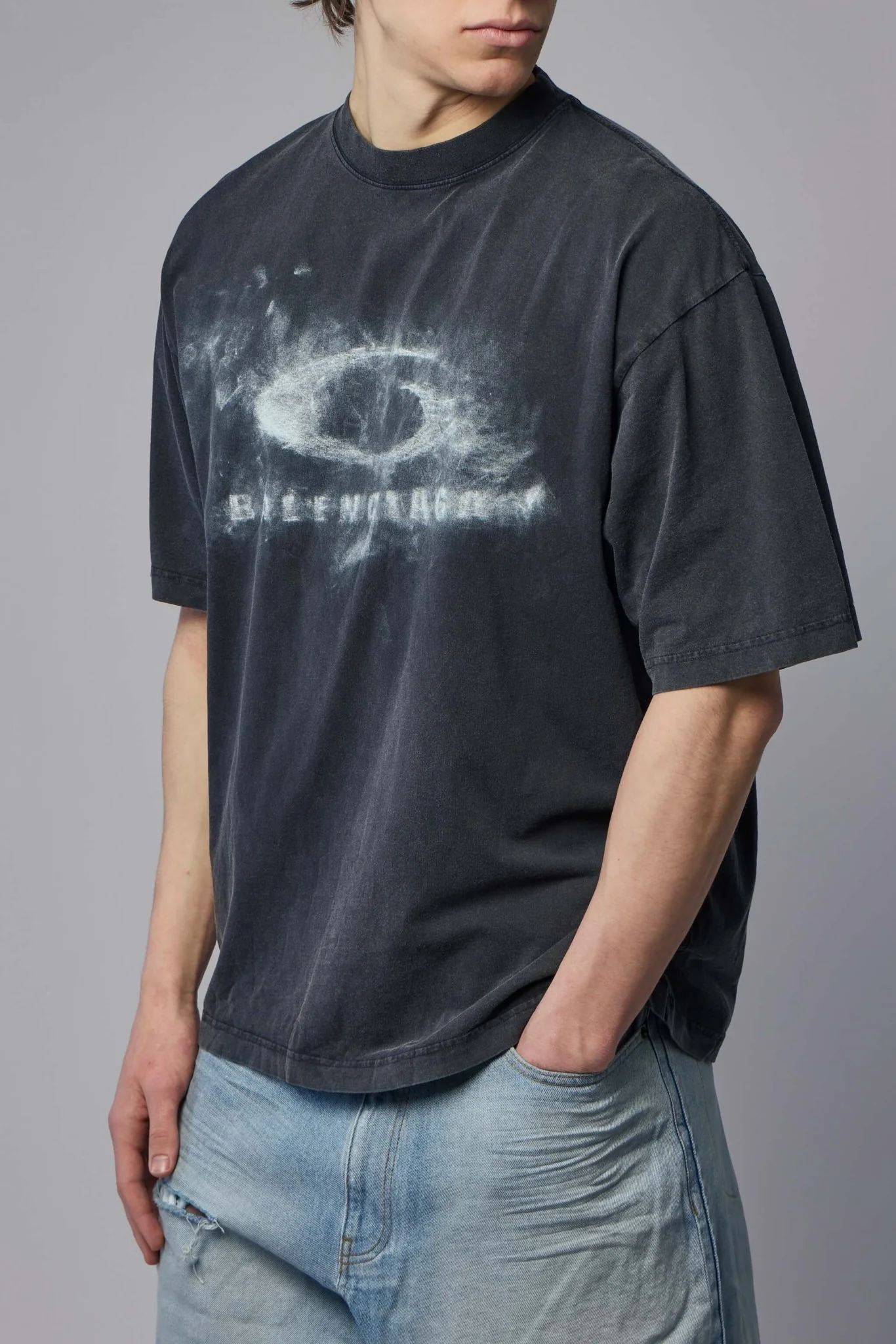 Medium Fit T-shirt - Image 3