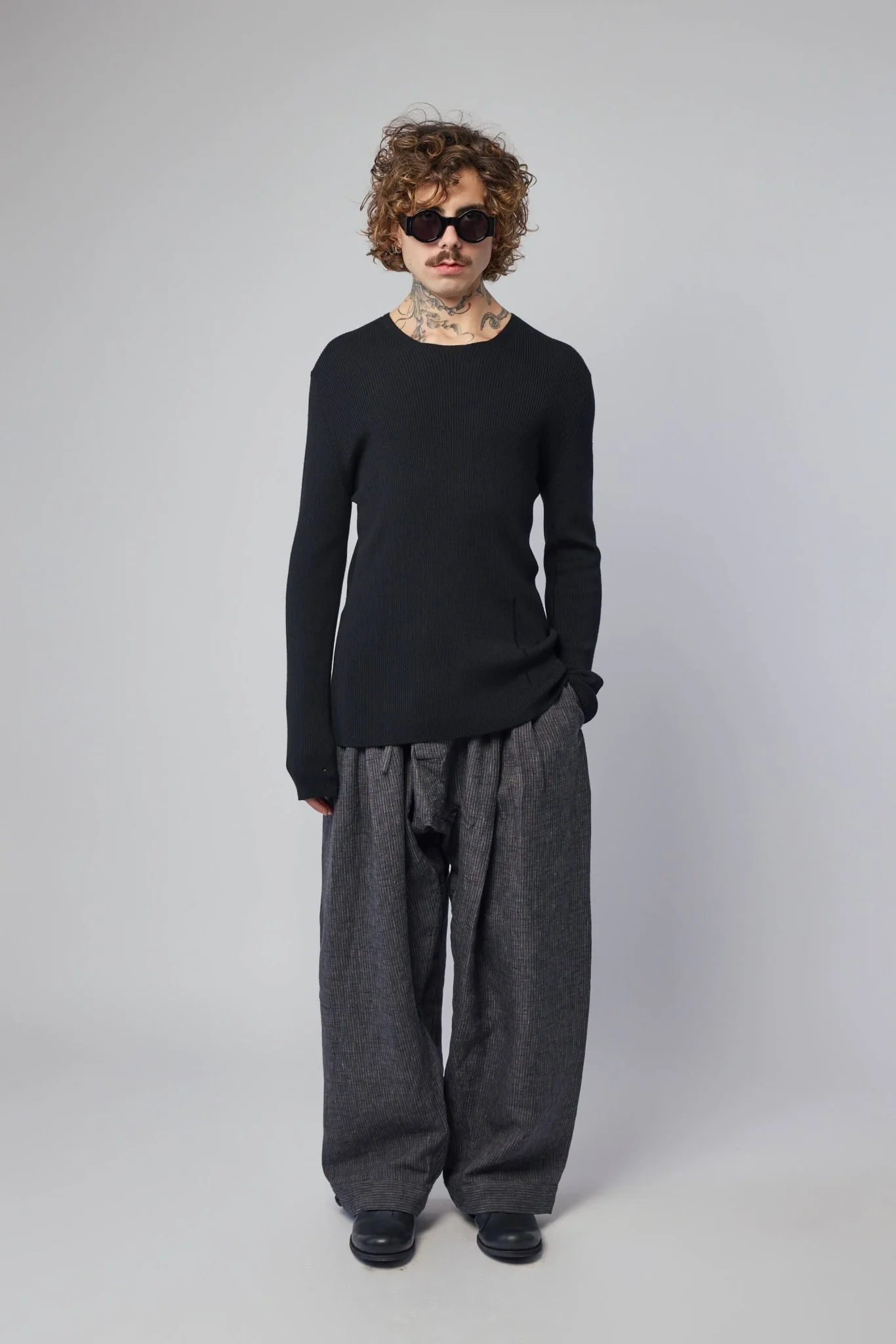 Fitted Distressed Pullover - Image 7