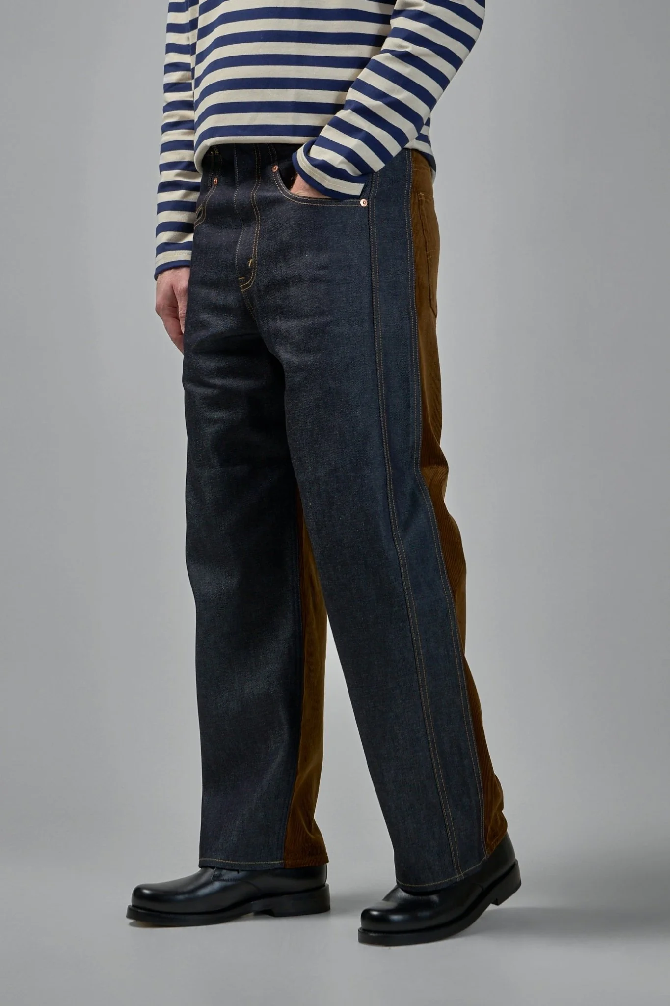 Contrast Panel Jeans - Image 4