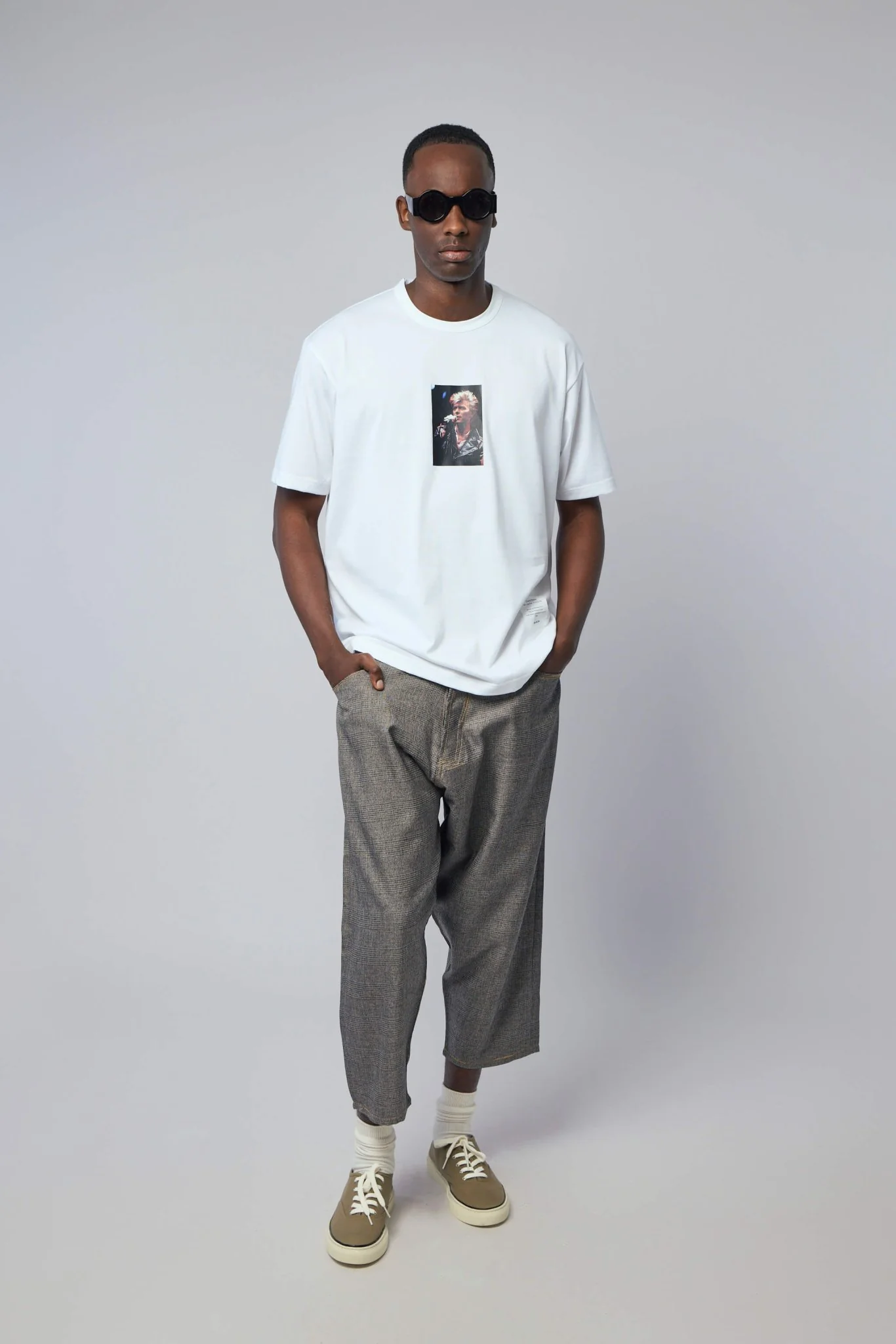 Men's T-shirt - Image 7