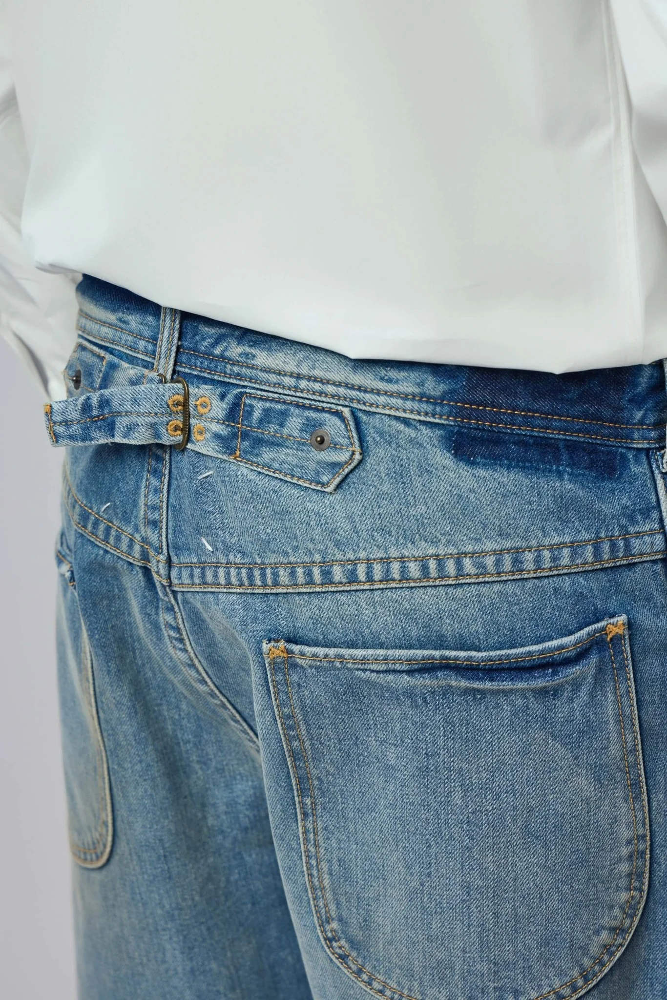 Straight Leg Cropped Jeans - Image 5