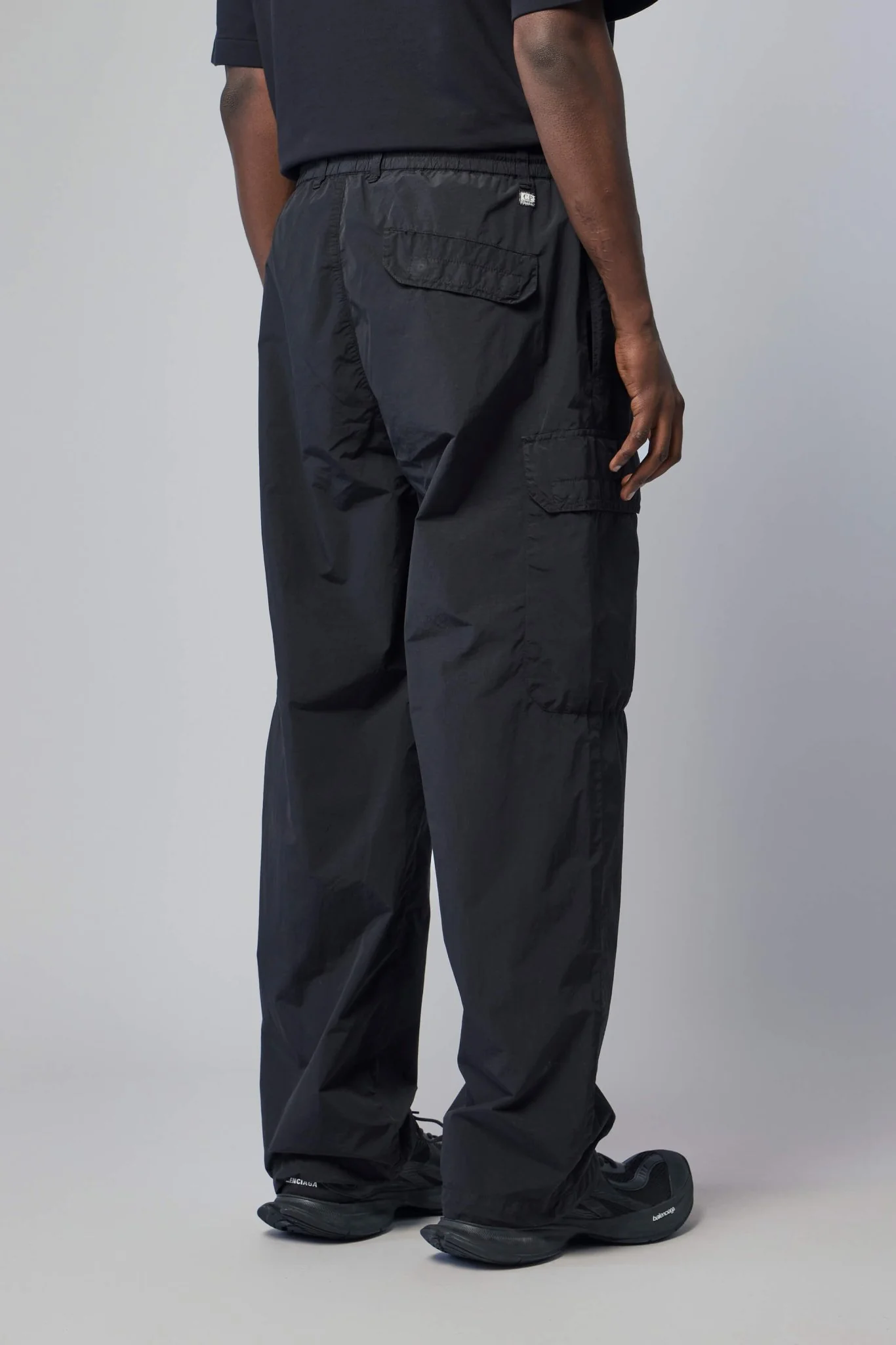 Flatt Nylon Loose Cargo Lens Pants - Image 5