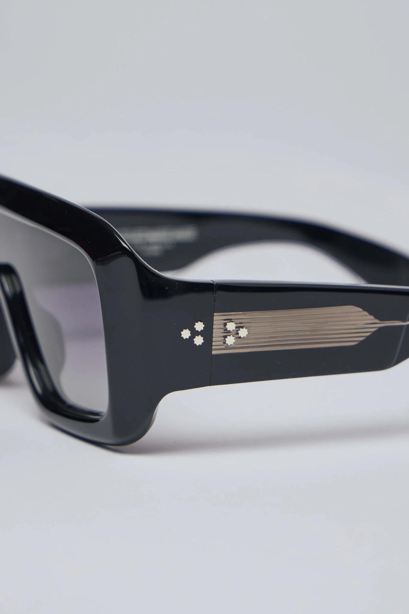 Dealan Sunglasses - Image 4