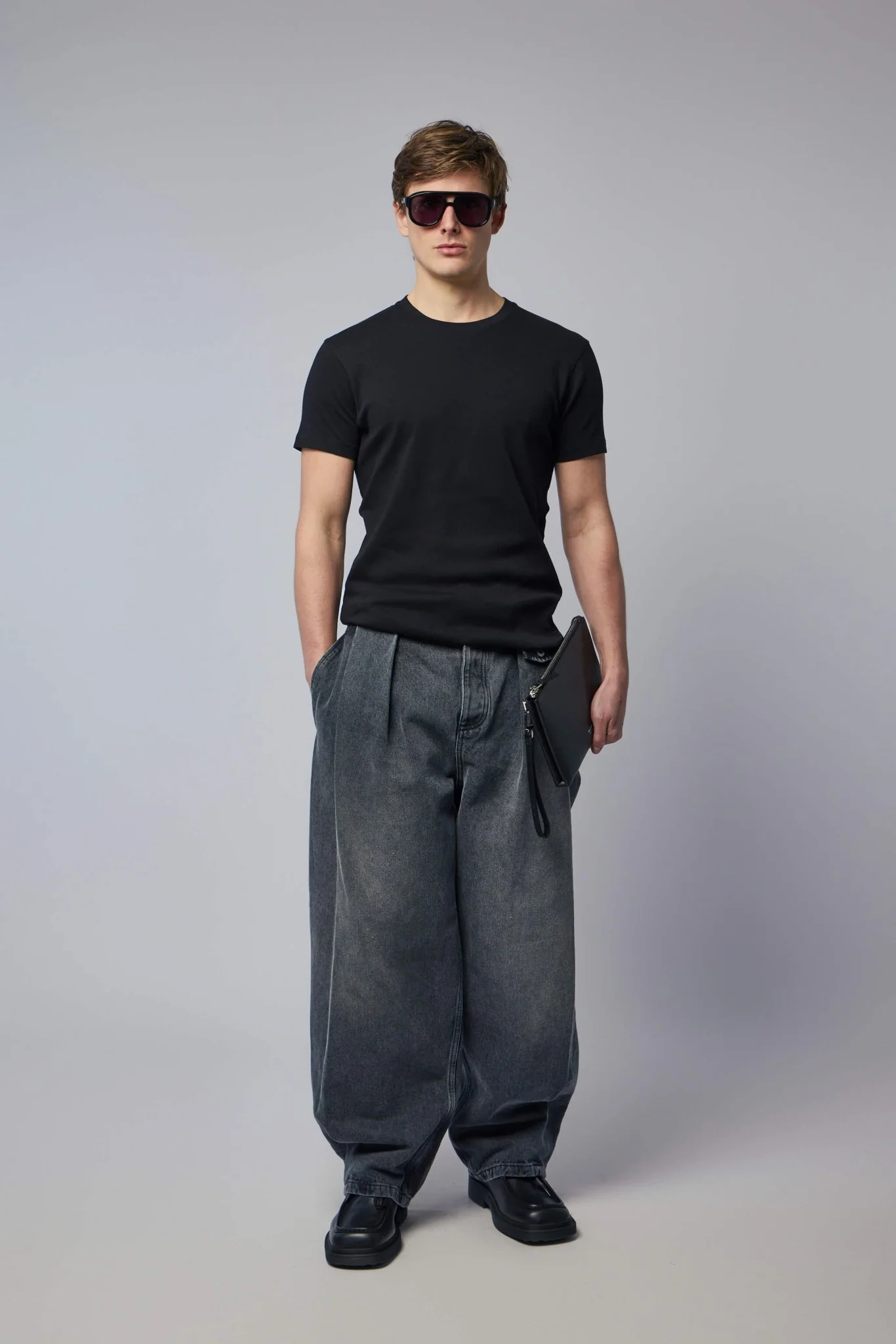 Perforated Rib Ss Crew Neck - Image 6