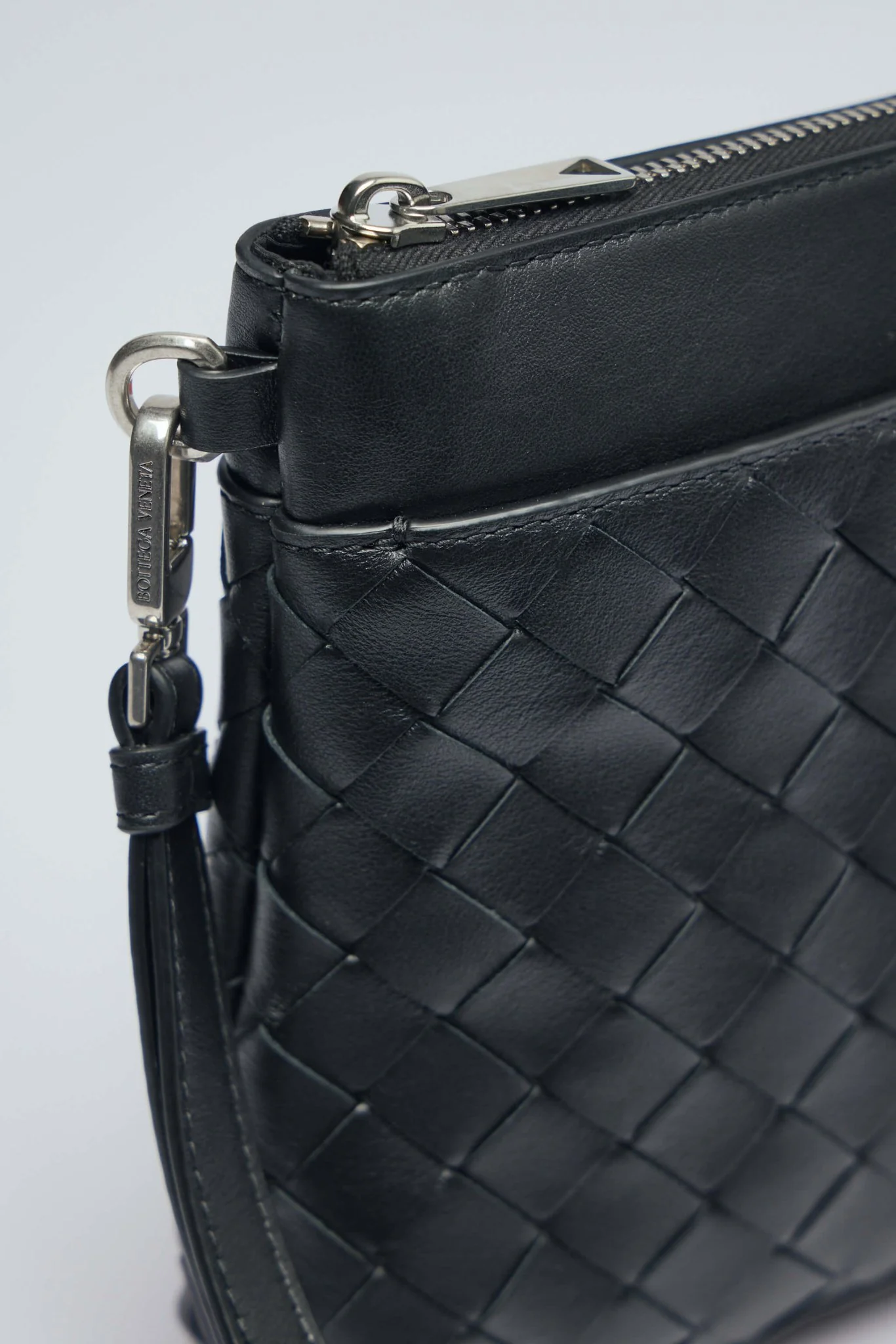 Intrecciato Prism Pouch - Image 4