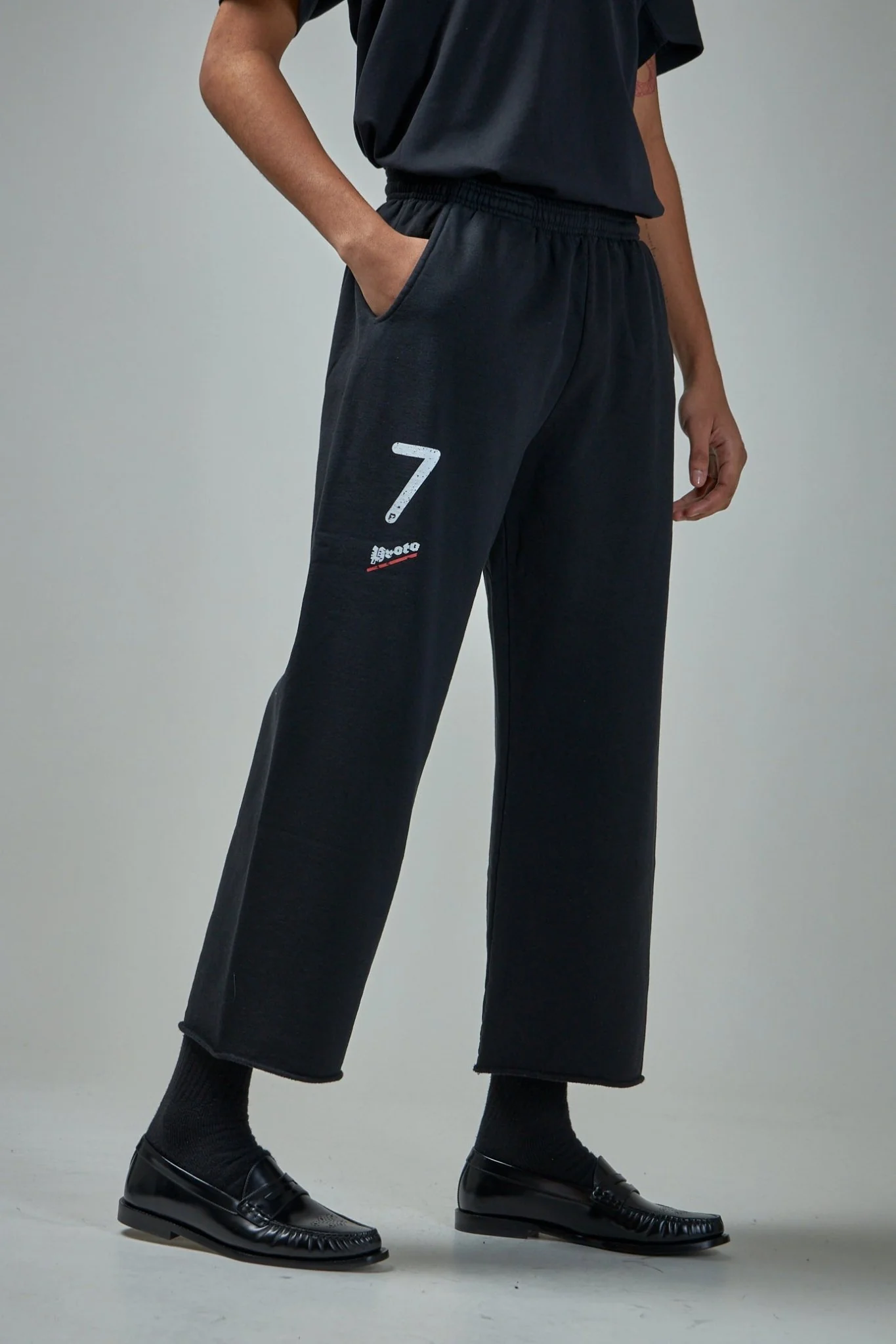Cropped Sweatpants - Image 3