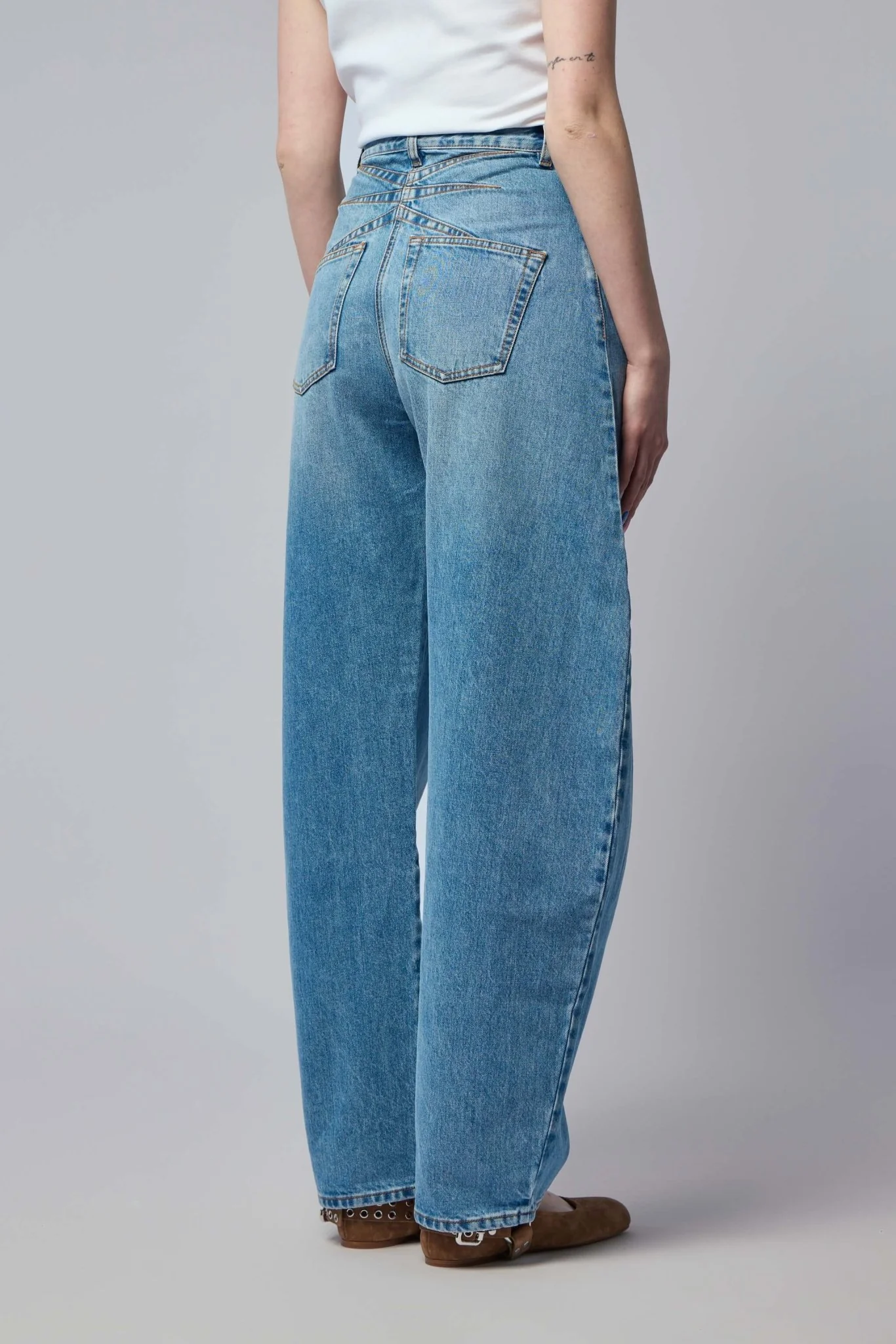 Round Denim Pants - Image 4