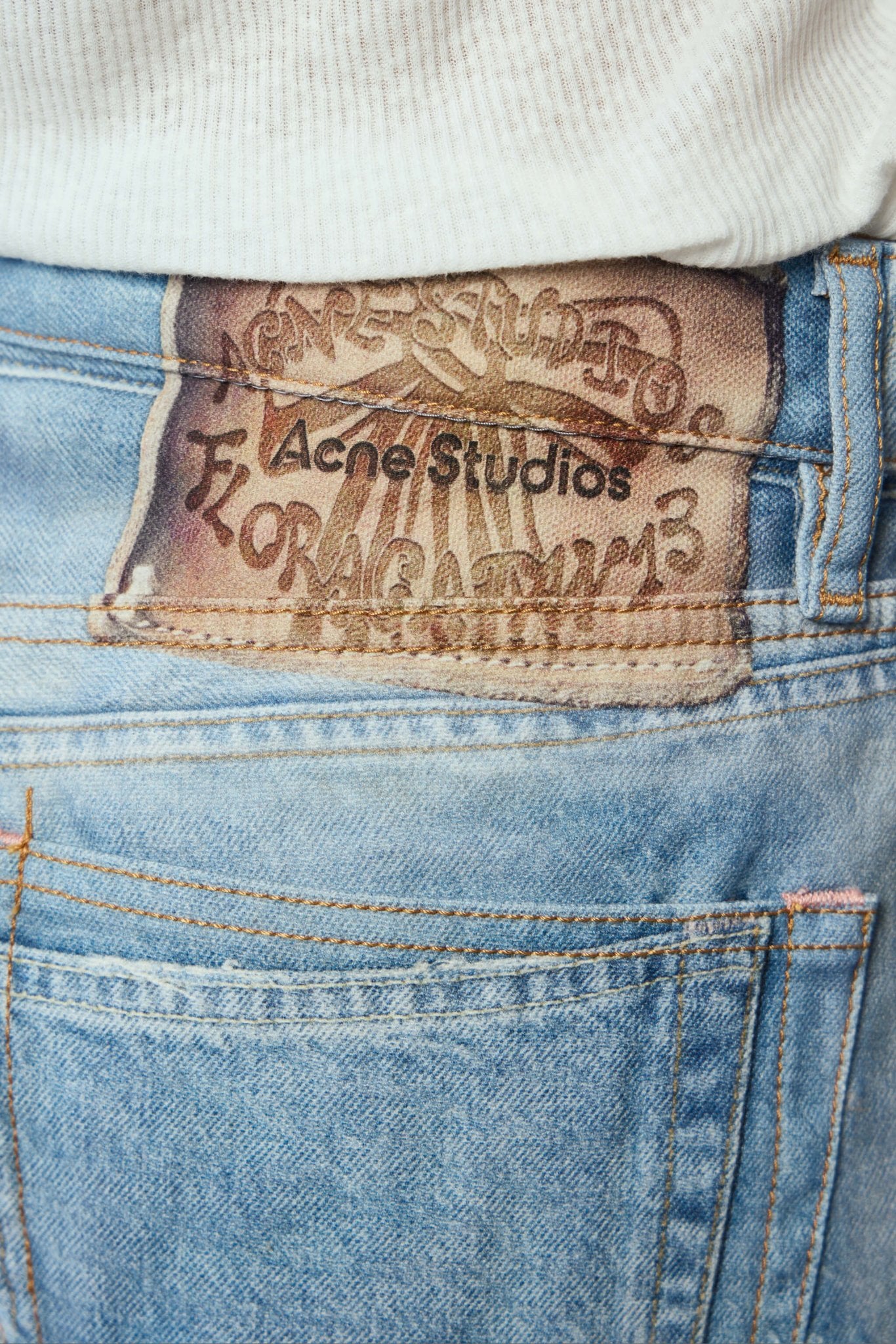 Trompe-l'œil Jeans - Image 6