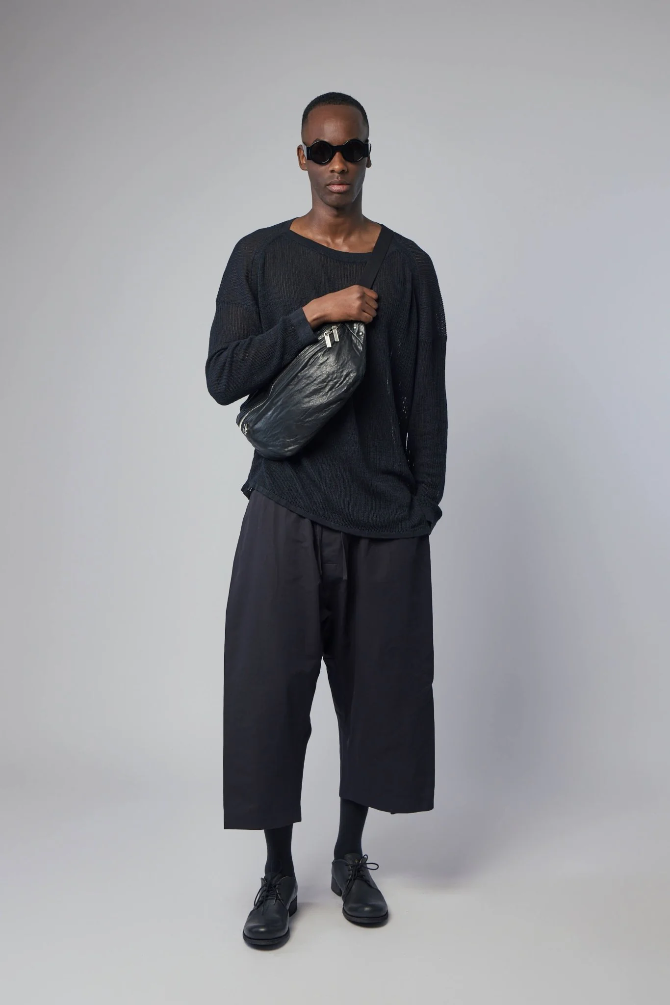 Single Pleated Cropped Shorts - Image 6