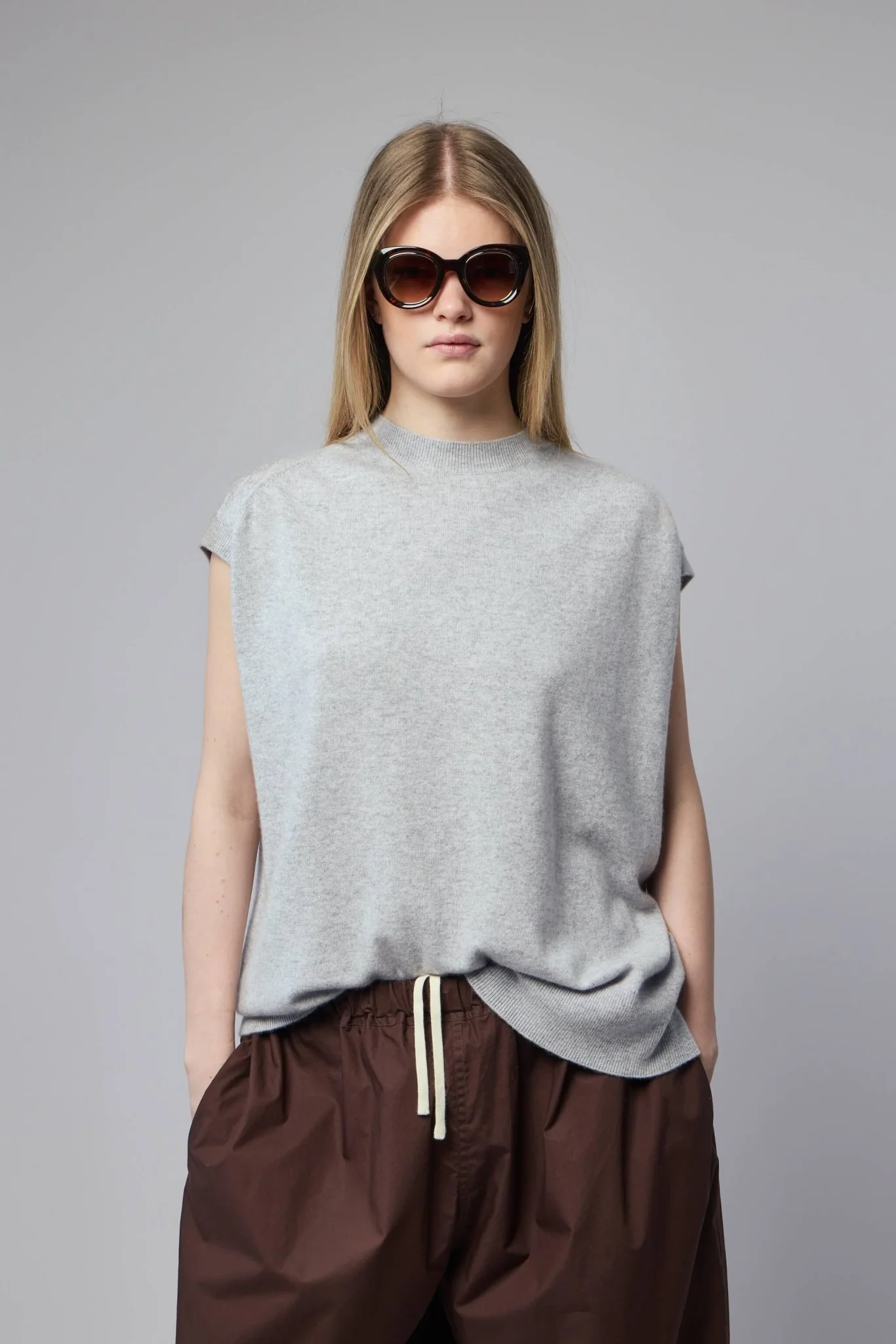 Sleeveless Pullover Crewneck