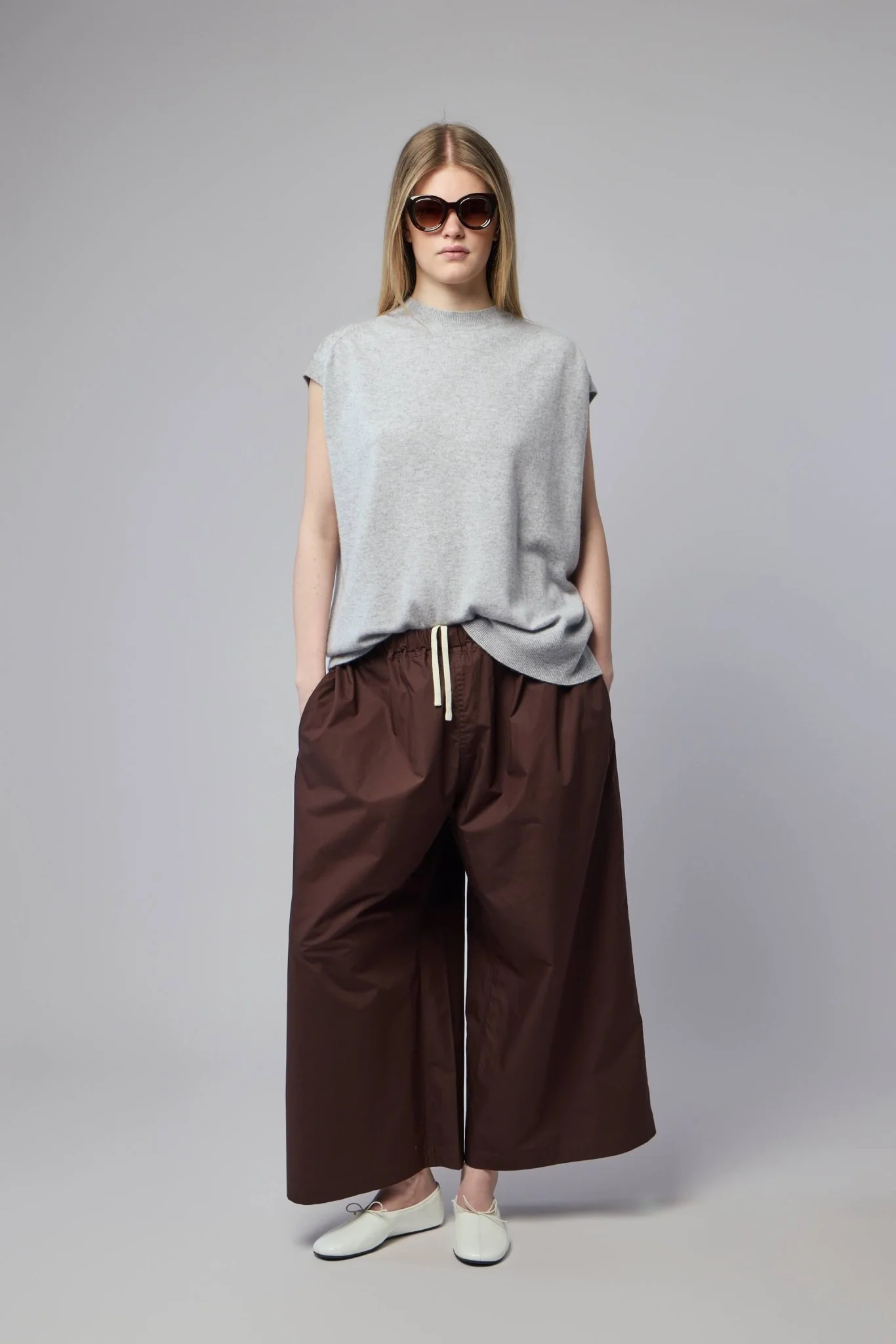 Sleeveless Pullover Crewneck - Image 6