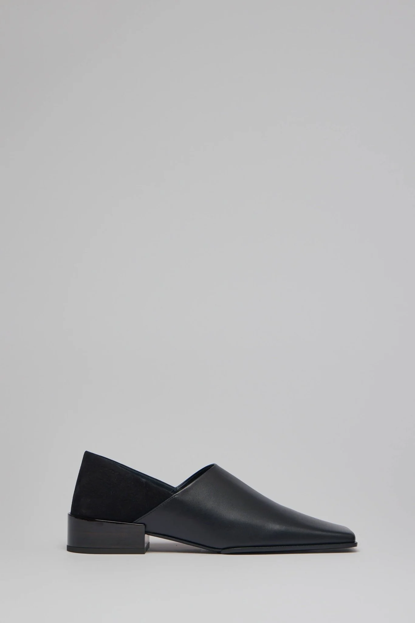 Square Slippers in Leather