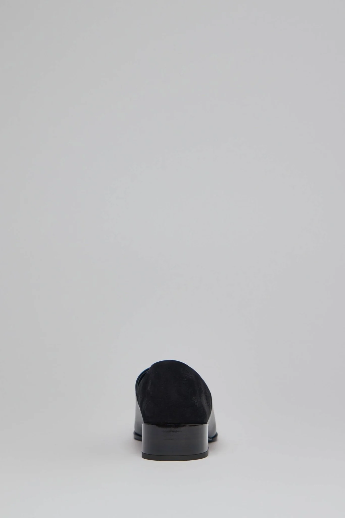 Square Slippers in Leather - Image 4