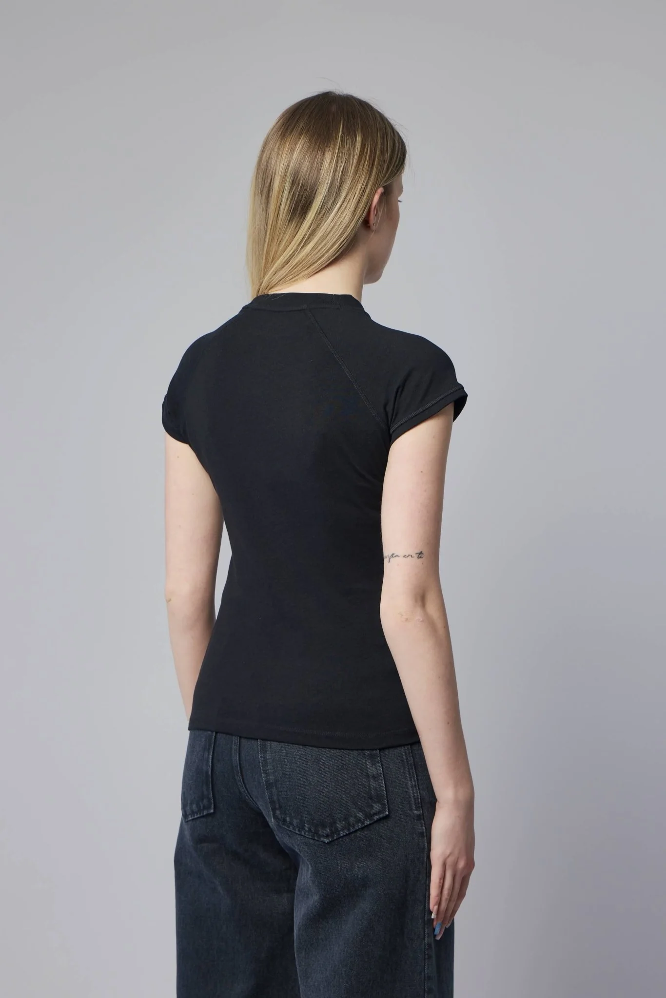 Small Fit T-shirt - Image 5