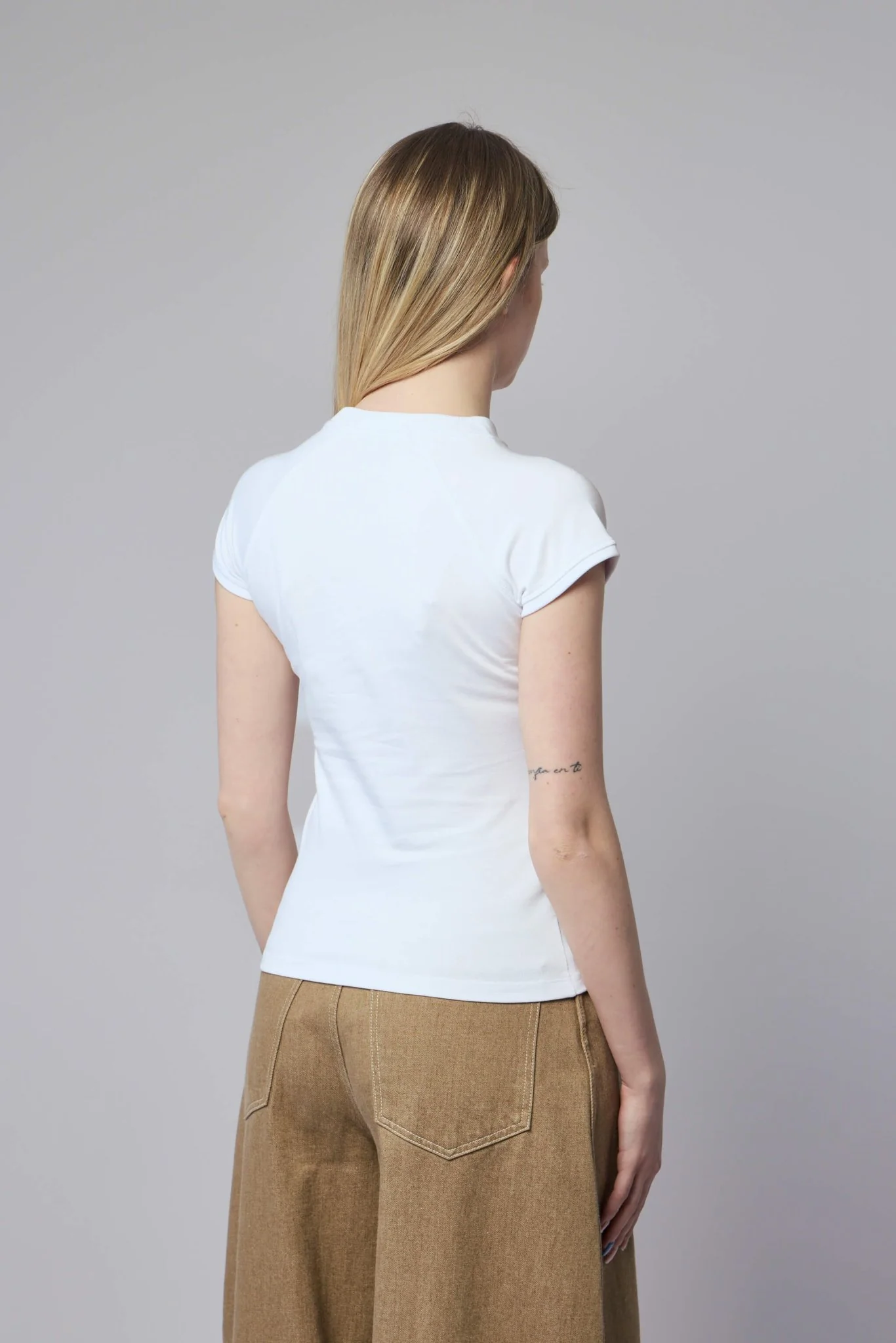 Small Fit T-shirt - Image 5
