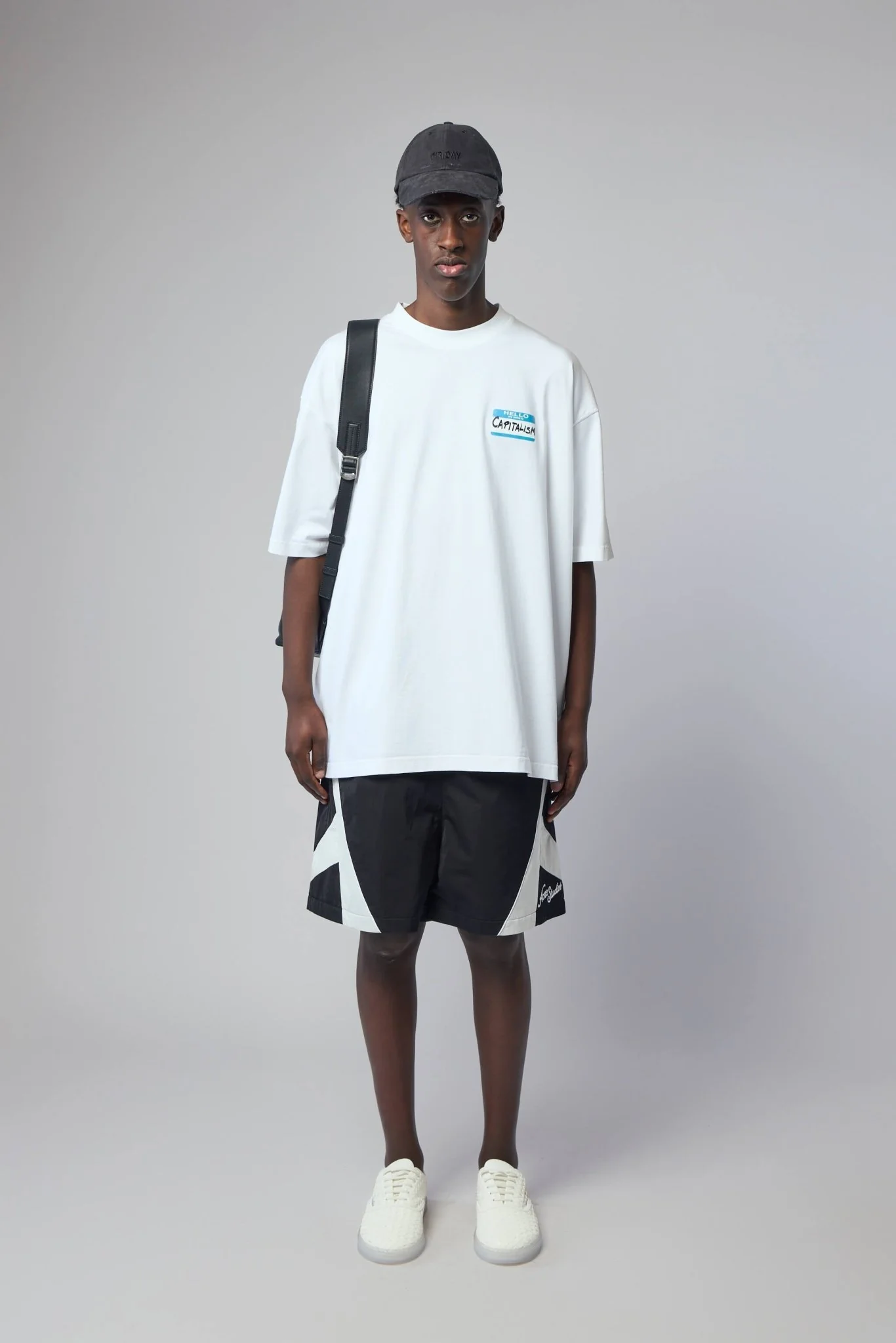 Sticker T-shirt - Image 6