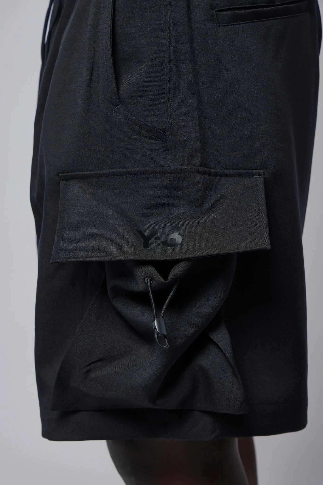 Su Cargo Shorts - Image 4