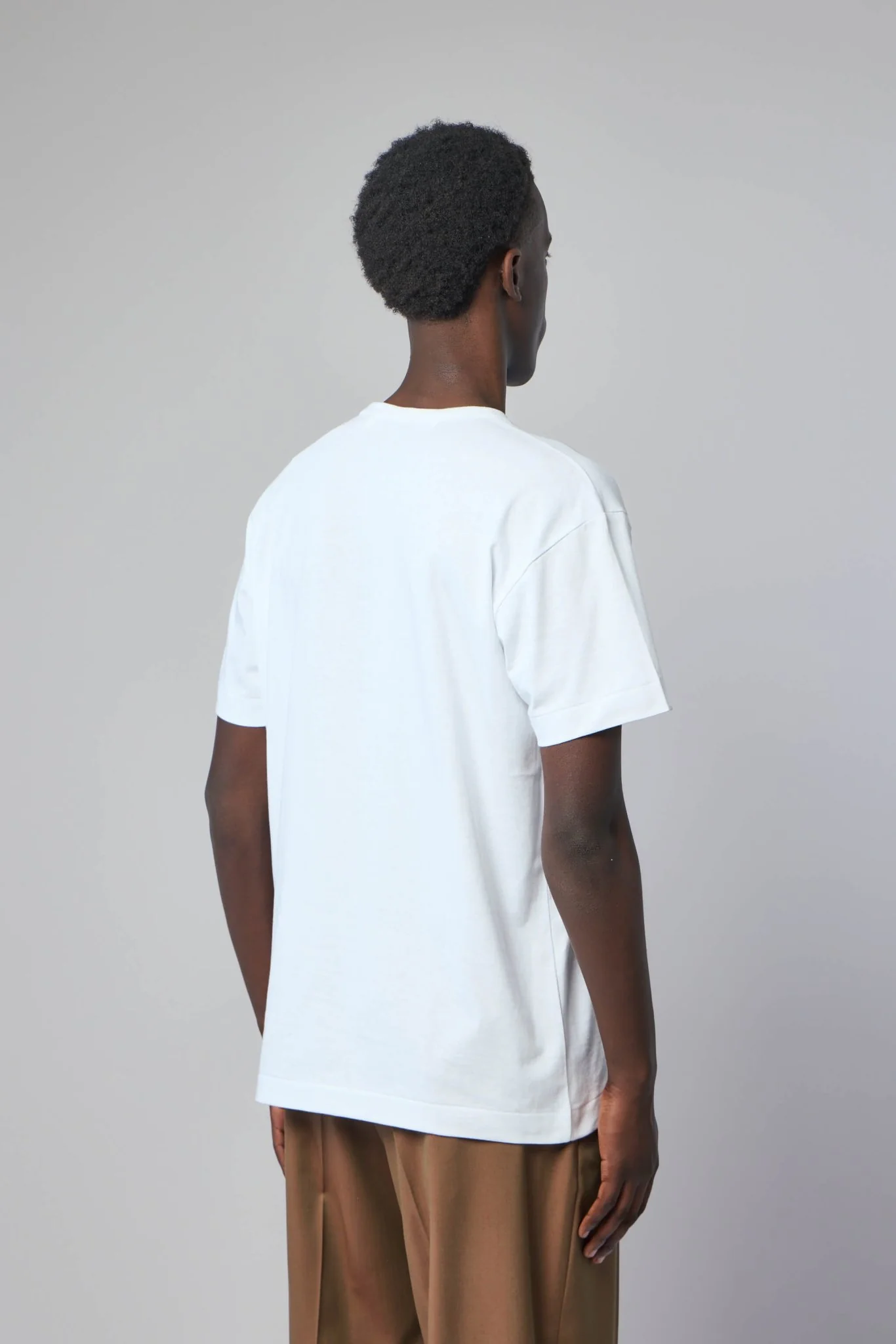 Black Heart Emblem T-shirt - Image 5