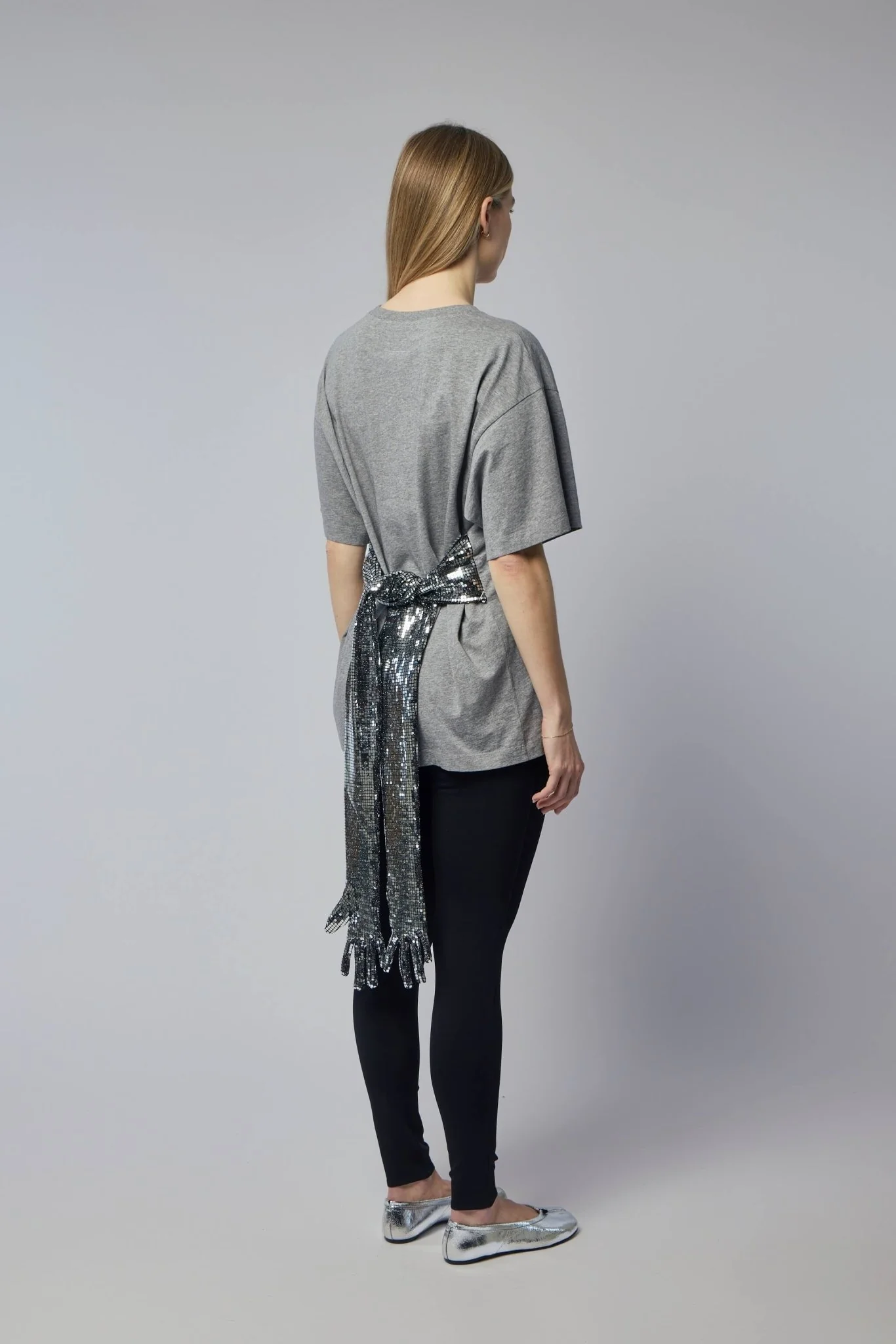 Cotton T-shirt with Gloves - Image 7
