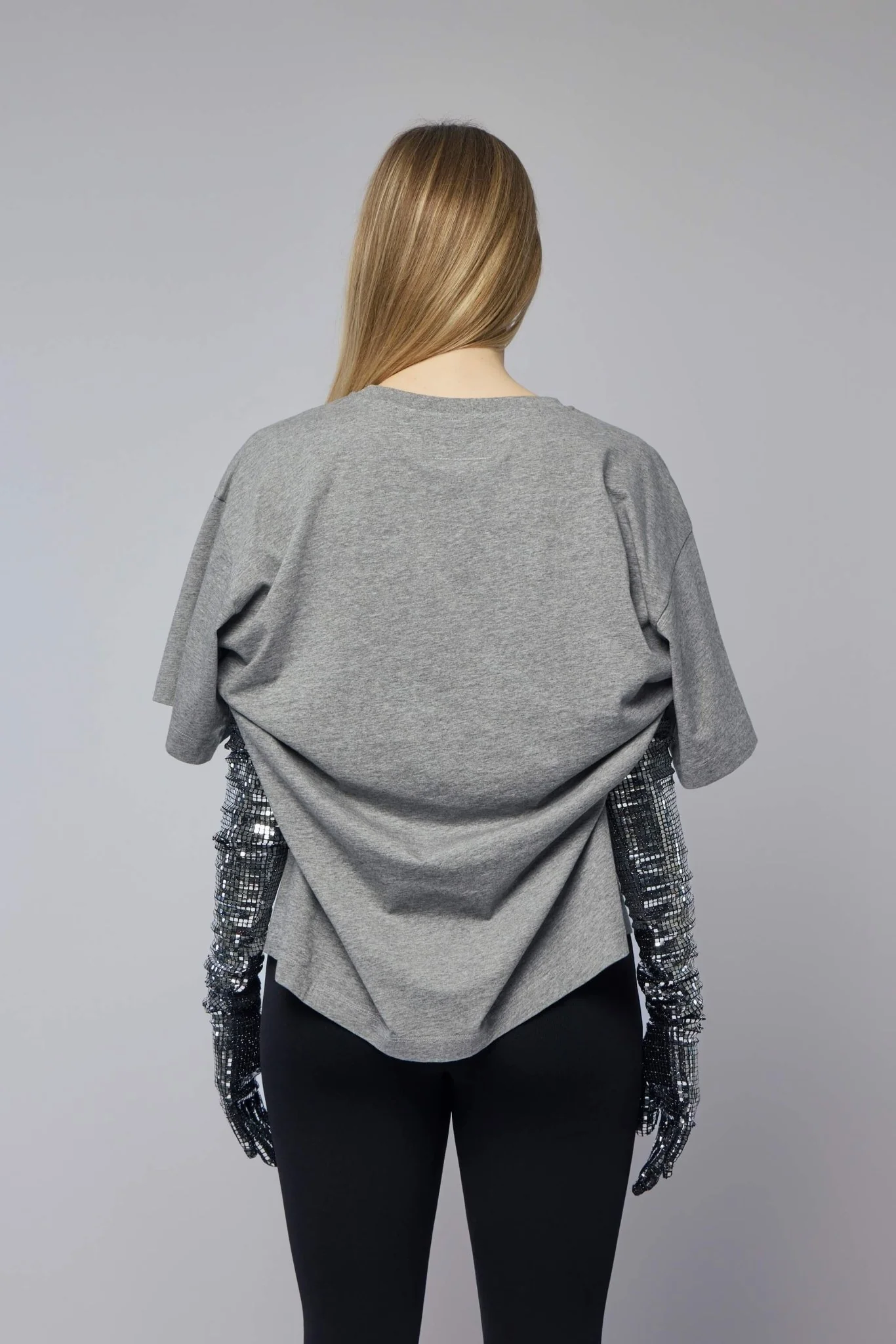 Cotton T-shirt with Gloves - Image 8