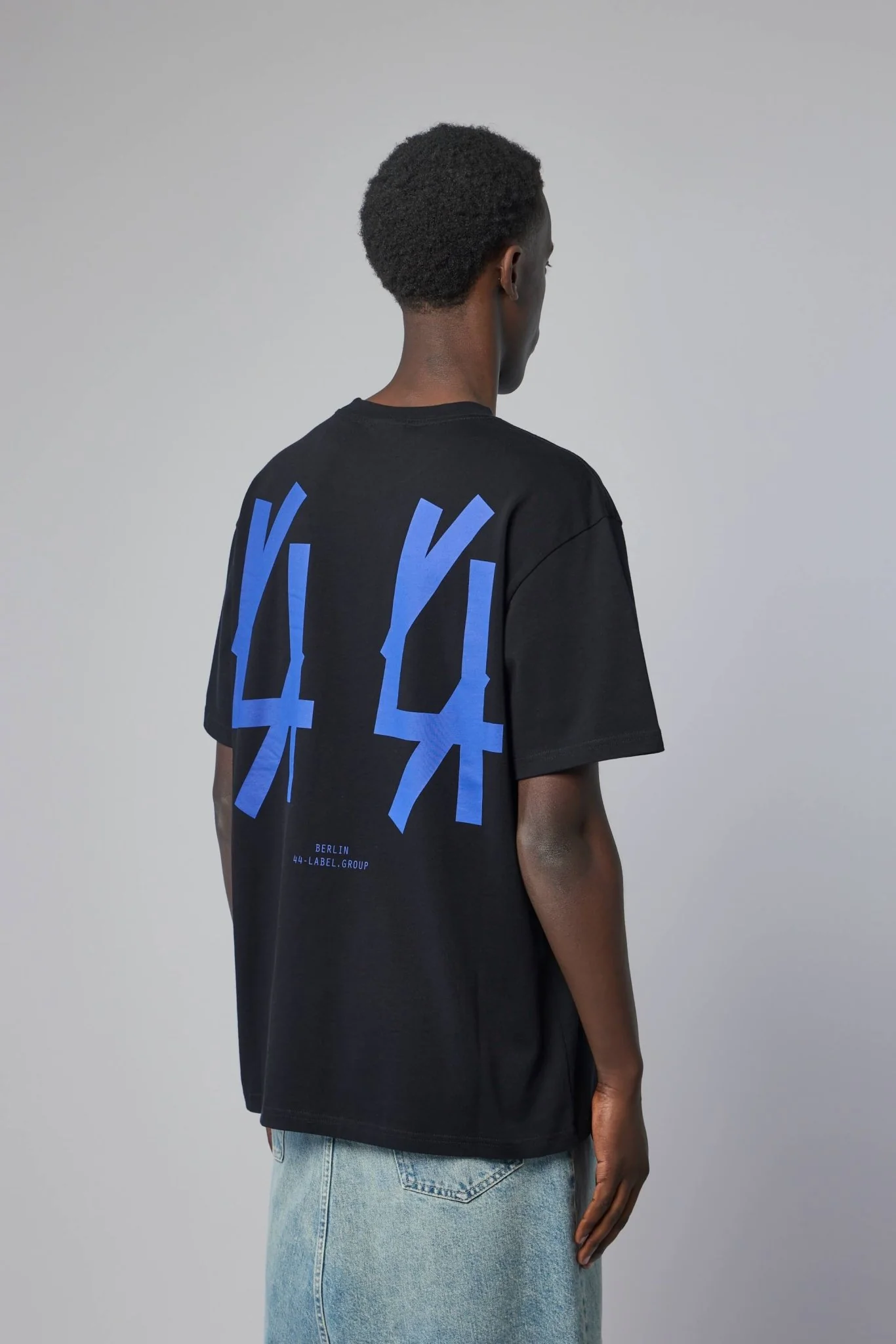 Tee Jersey Black + 44 Sapphire - Image 4