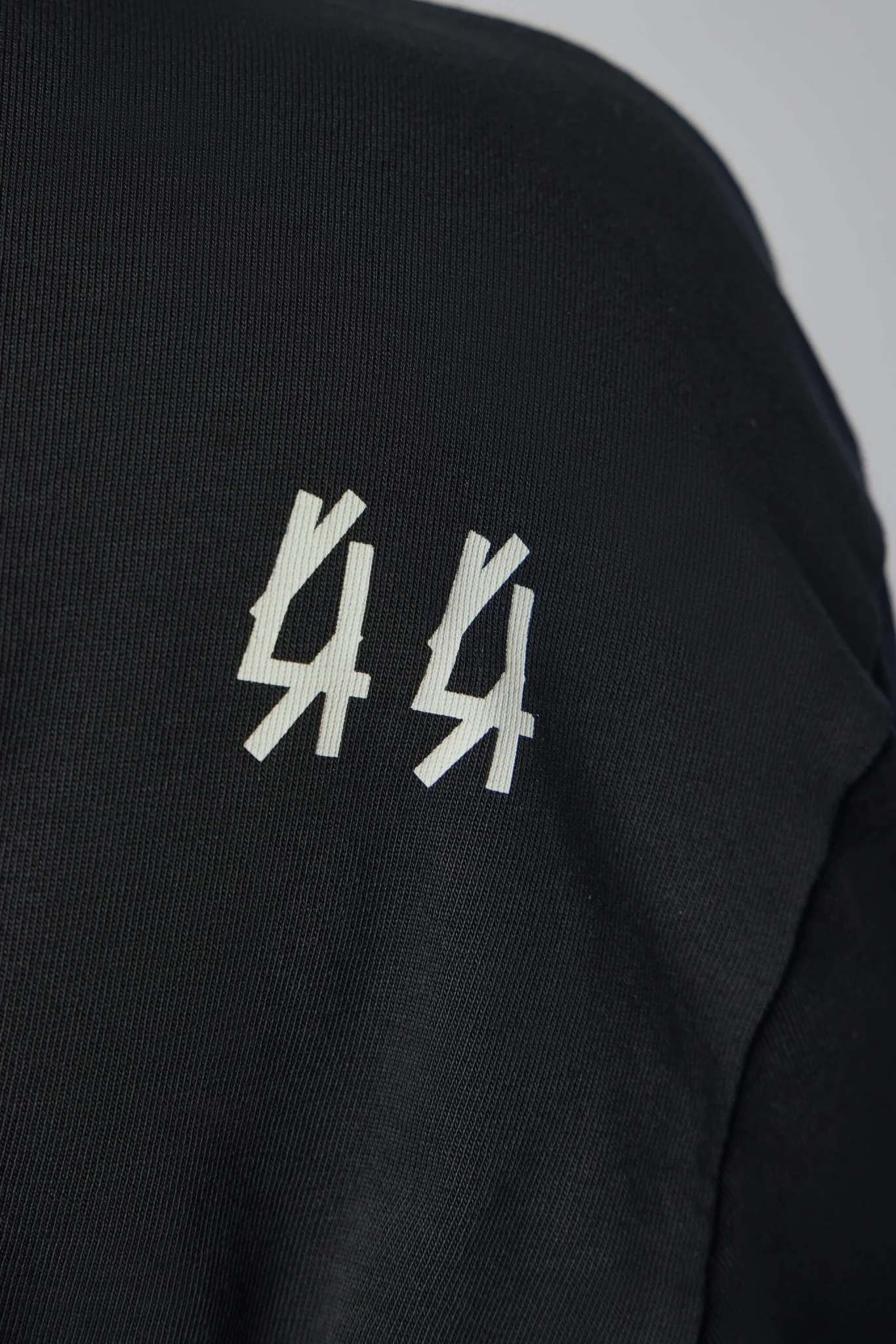 Tee Jersey Black + Label Dirty White - Image 5