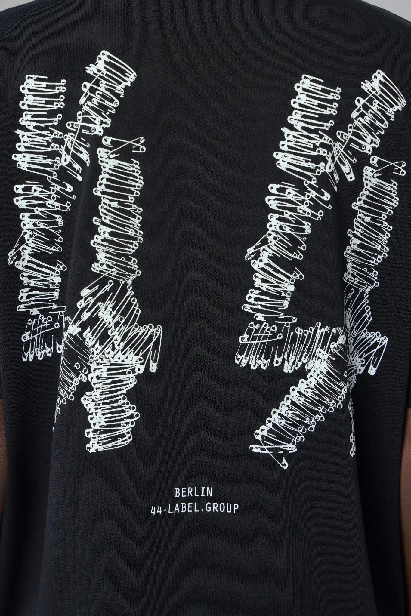 Tee Jersey Black + Pins Dirty White - Image 5