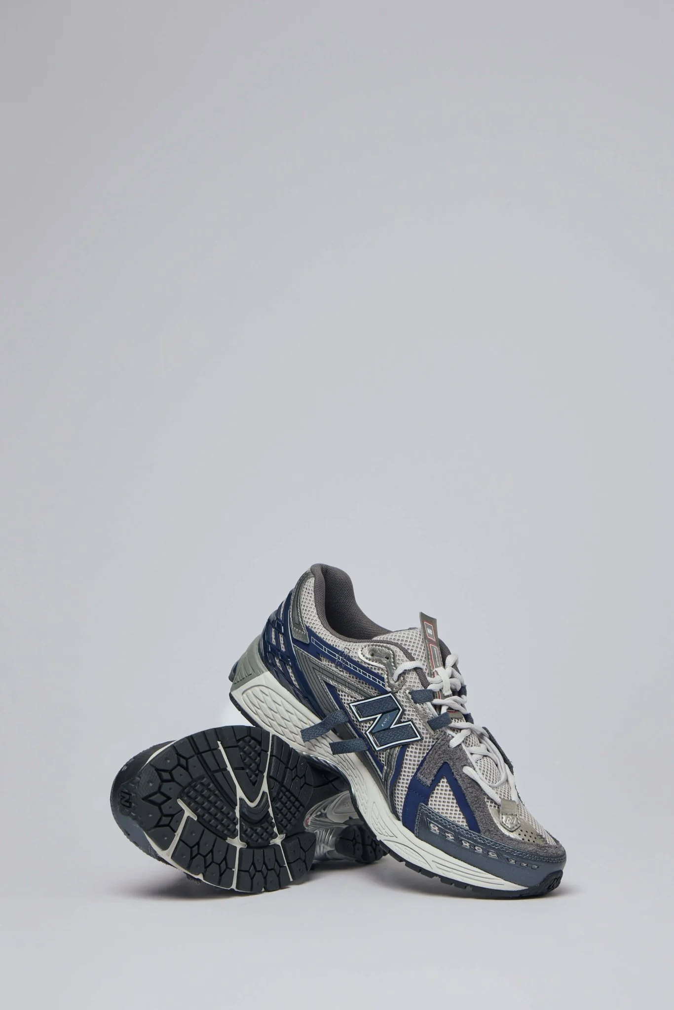 U1906 AV1 - Image 5