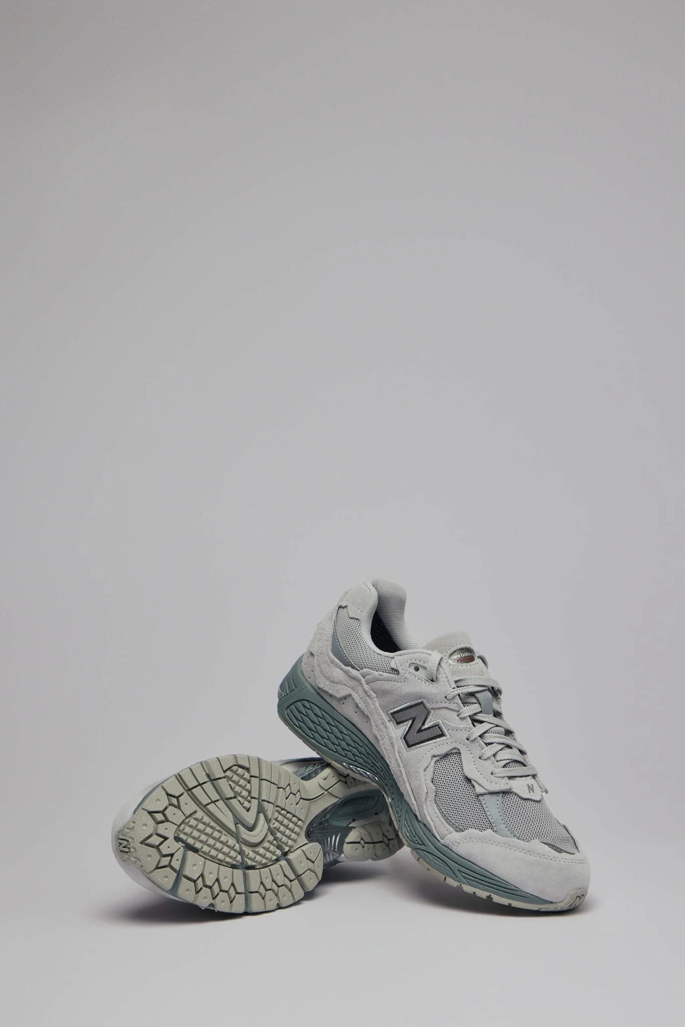 U2002DXV1 Low Top Sneakers - Image 5