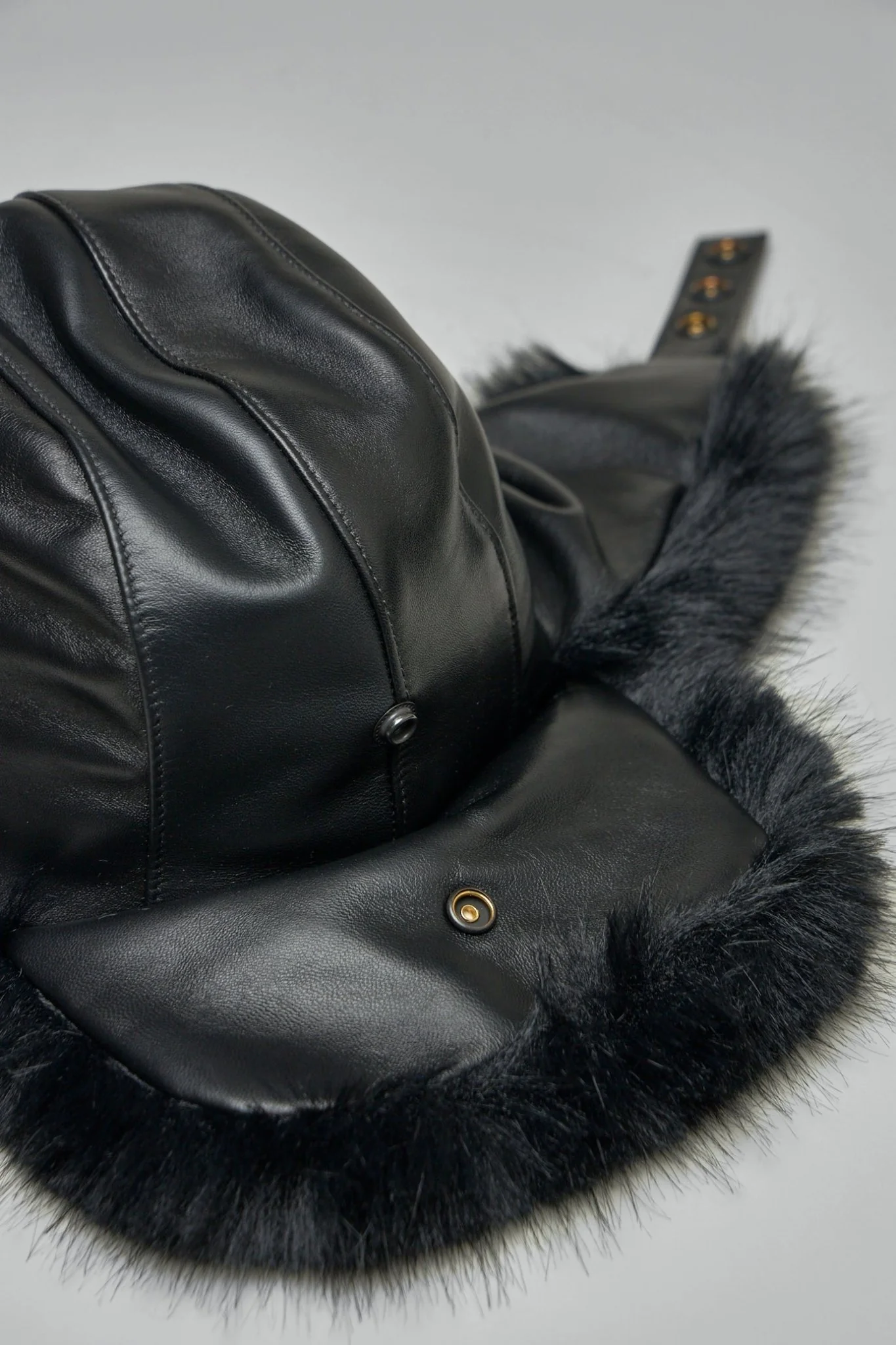 Leather Faux Fur-trimmed Hat - Image 5