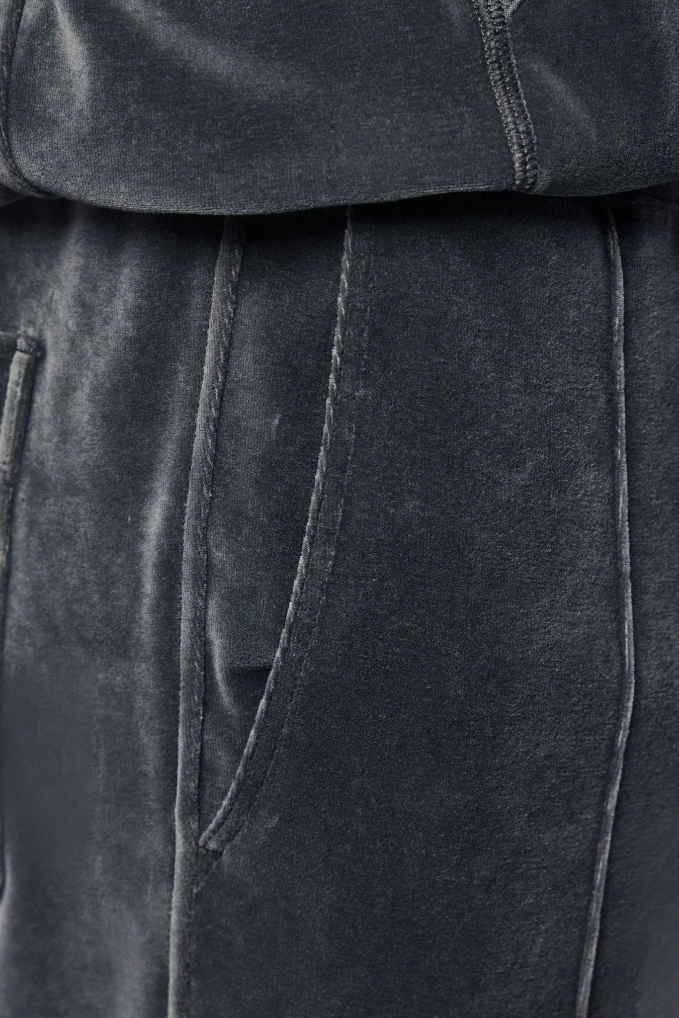 Velour Jogger - Image 4