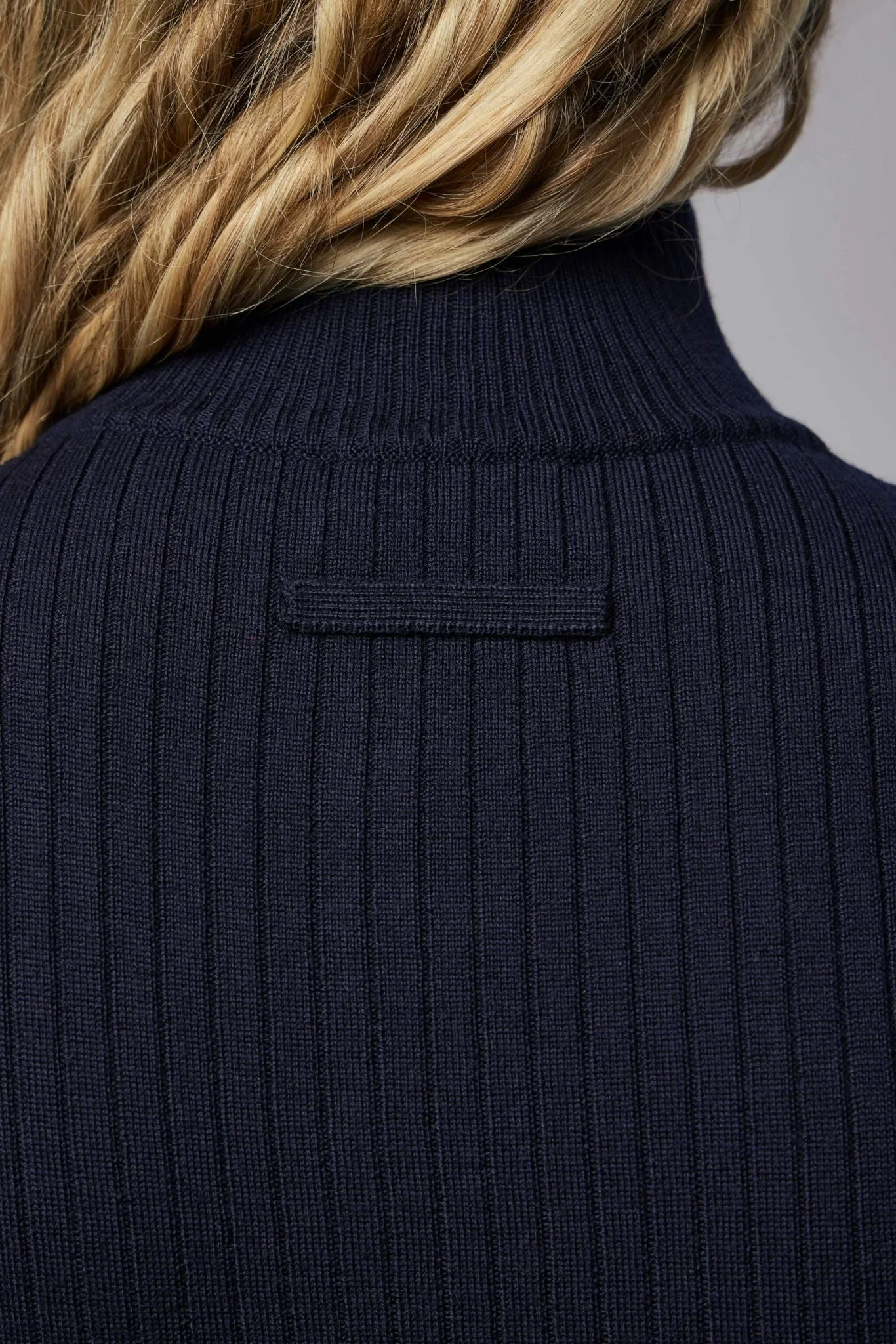 Merino Wool Flat Rib Sleeveless Gilet - Image 4