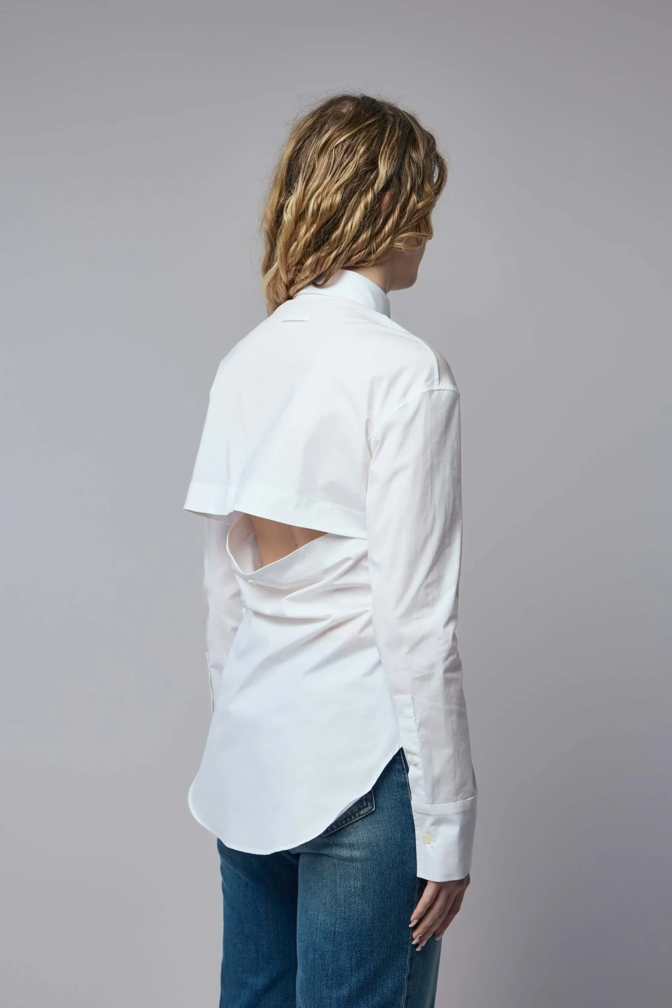 Porte Jarretelles Shirt - Image 4