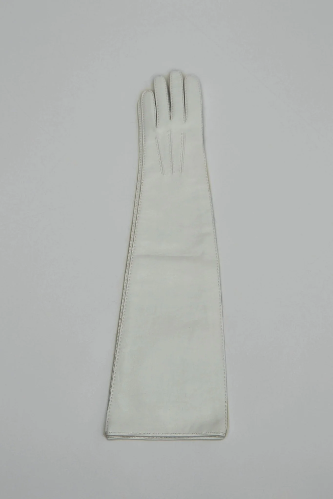 Villers Long Length Gloves