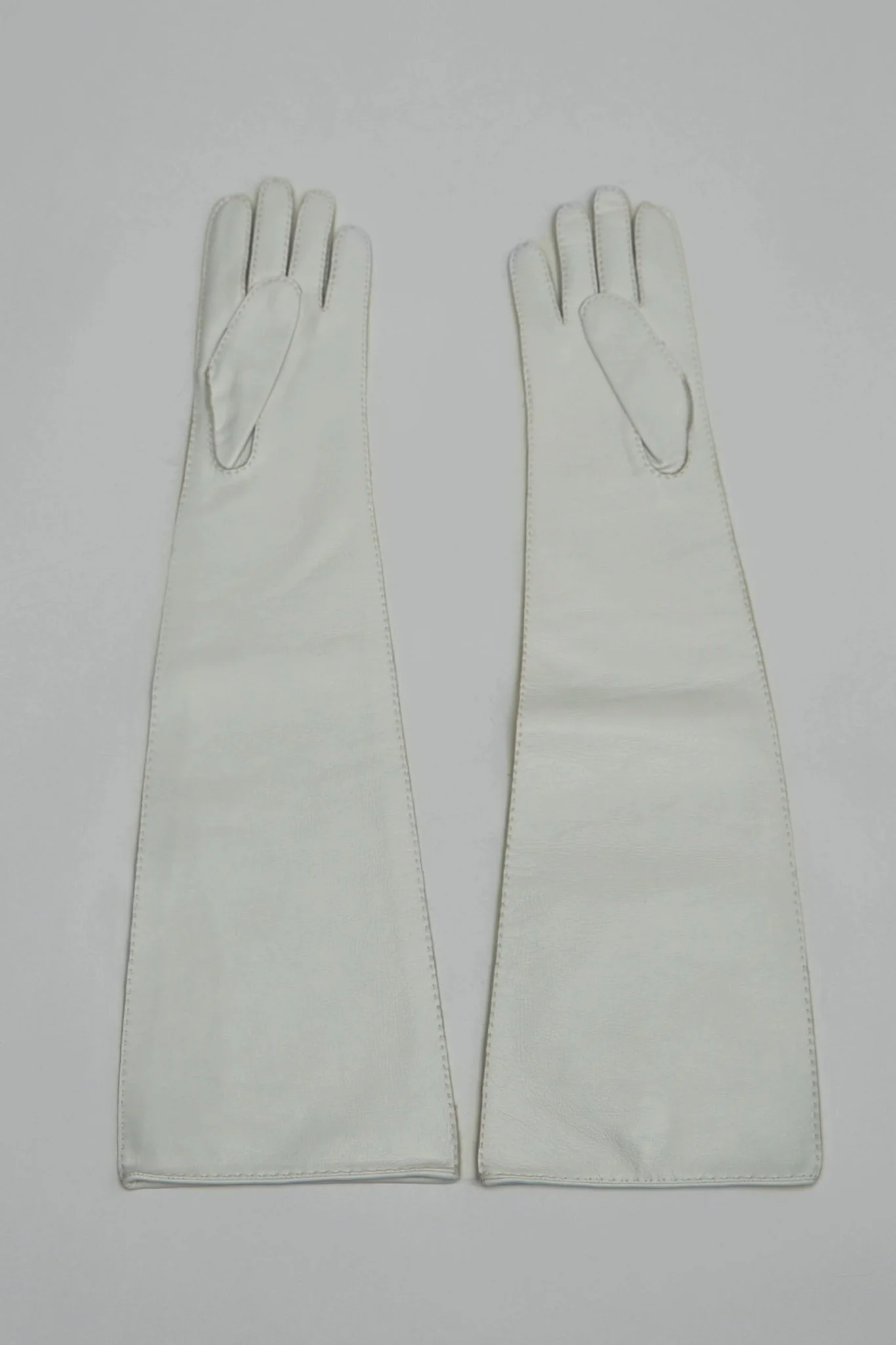 Villers Long Length Gloves - Image 2