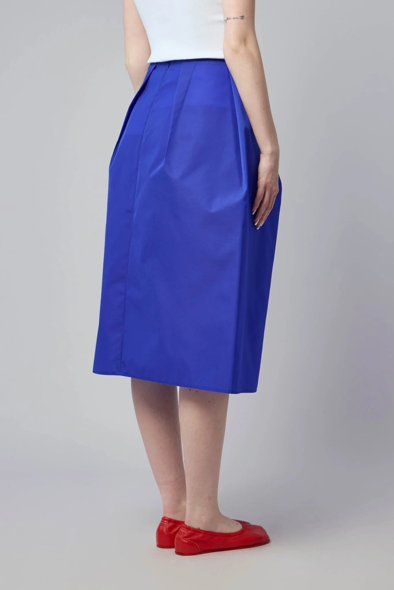 Wide Skirt, Assymetrical Waist - Image 5