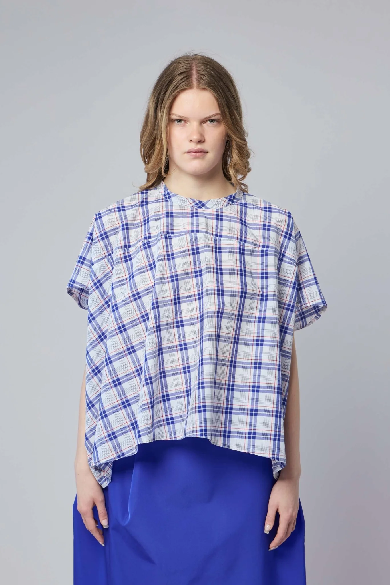 Wide Sleeveless Crew Neck Shirt - Image 2