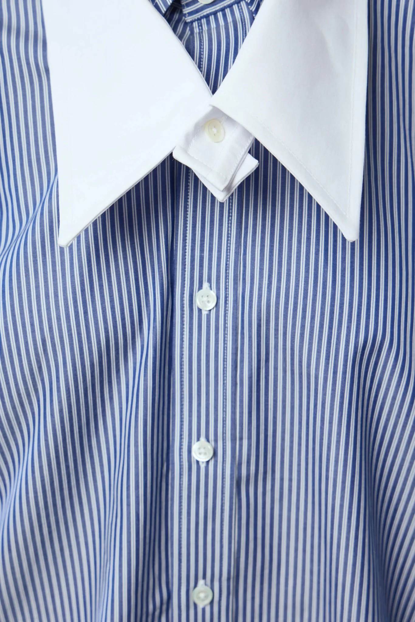 Women Striped Fly Away Collar Button Down Woven - Image 4