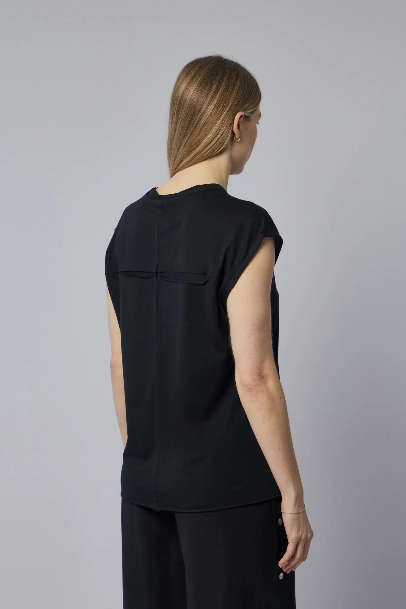 W TS 612 - Image 4