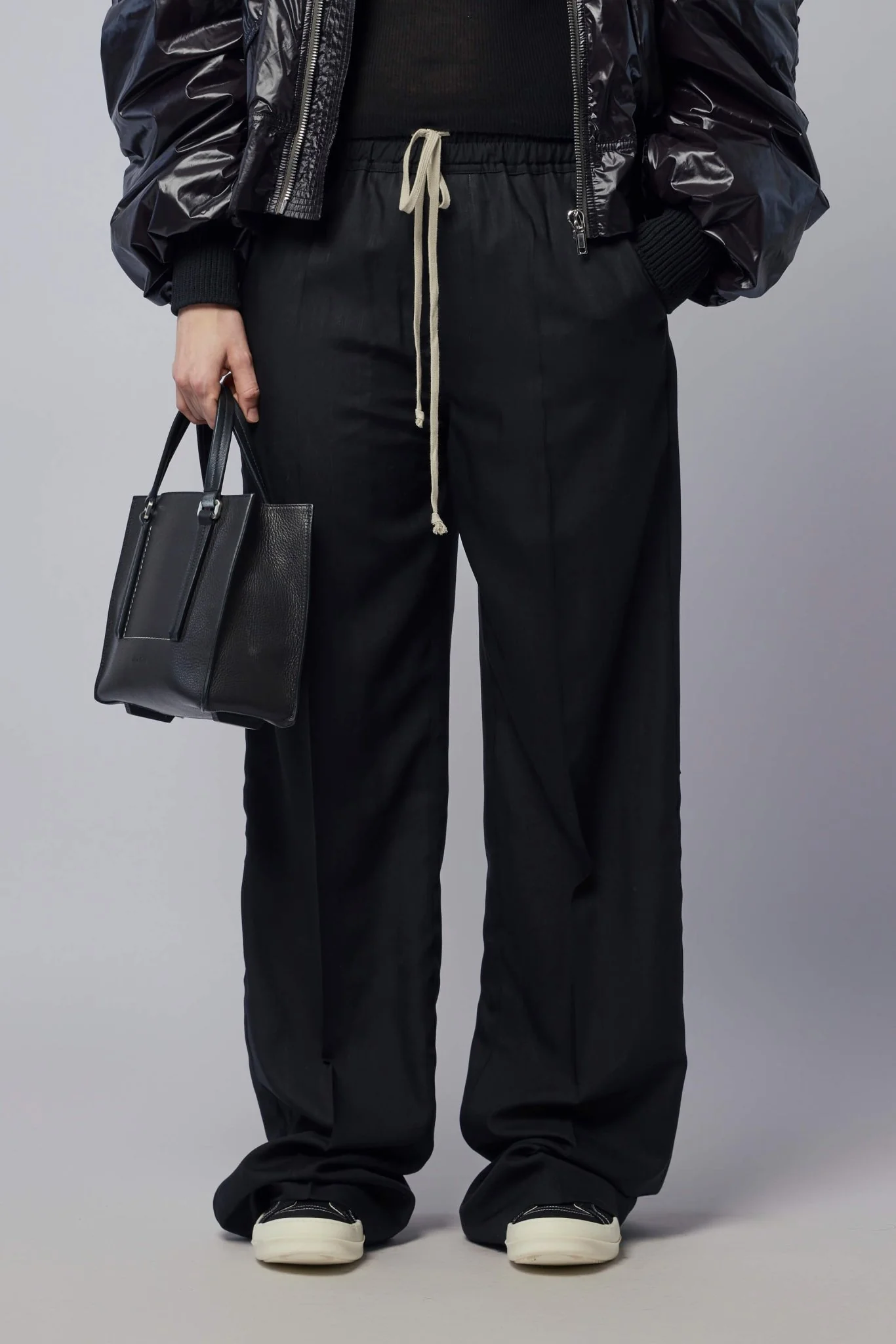 Woven Pants - Dietrich Drawstring Black