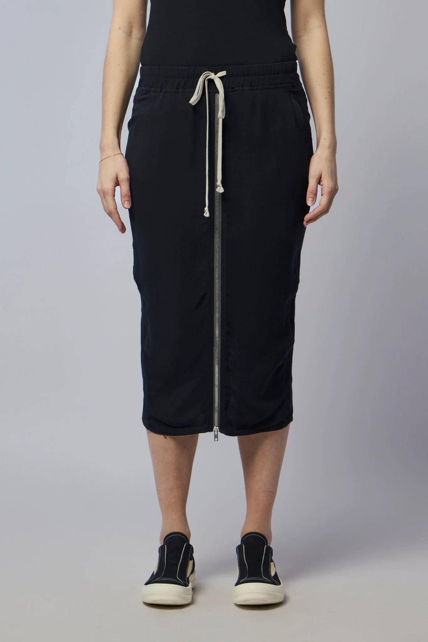 Woven Skirt - Zipped Short Pillar Black - Image 2