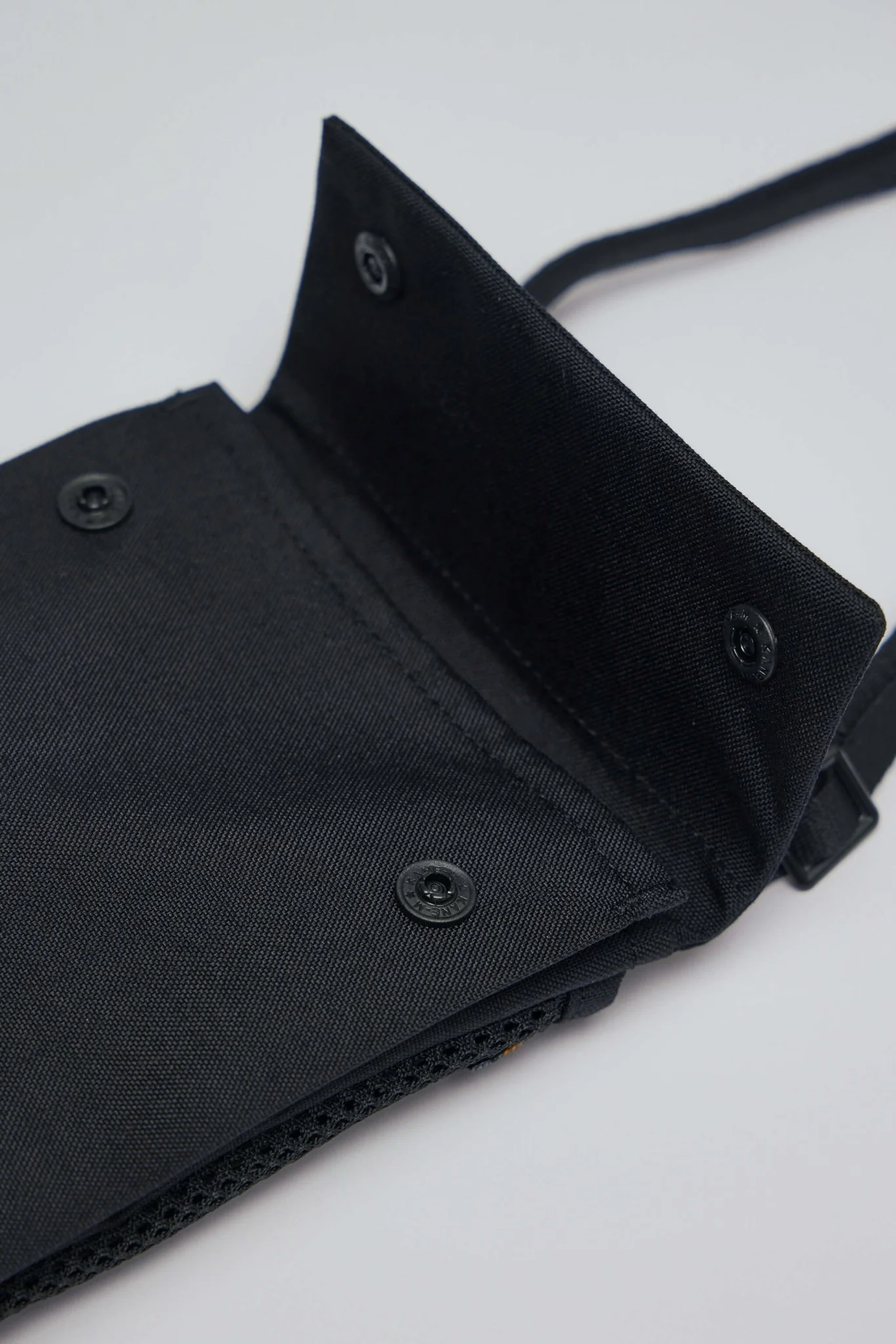 Y-3 POUCH - Image 4